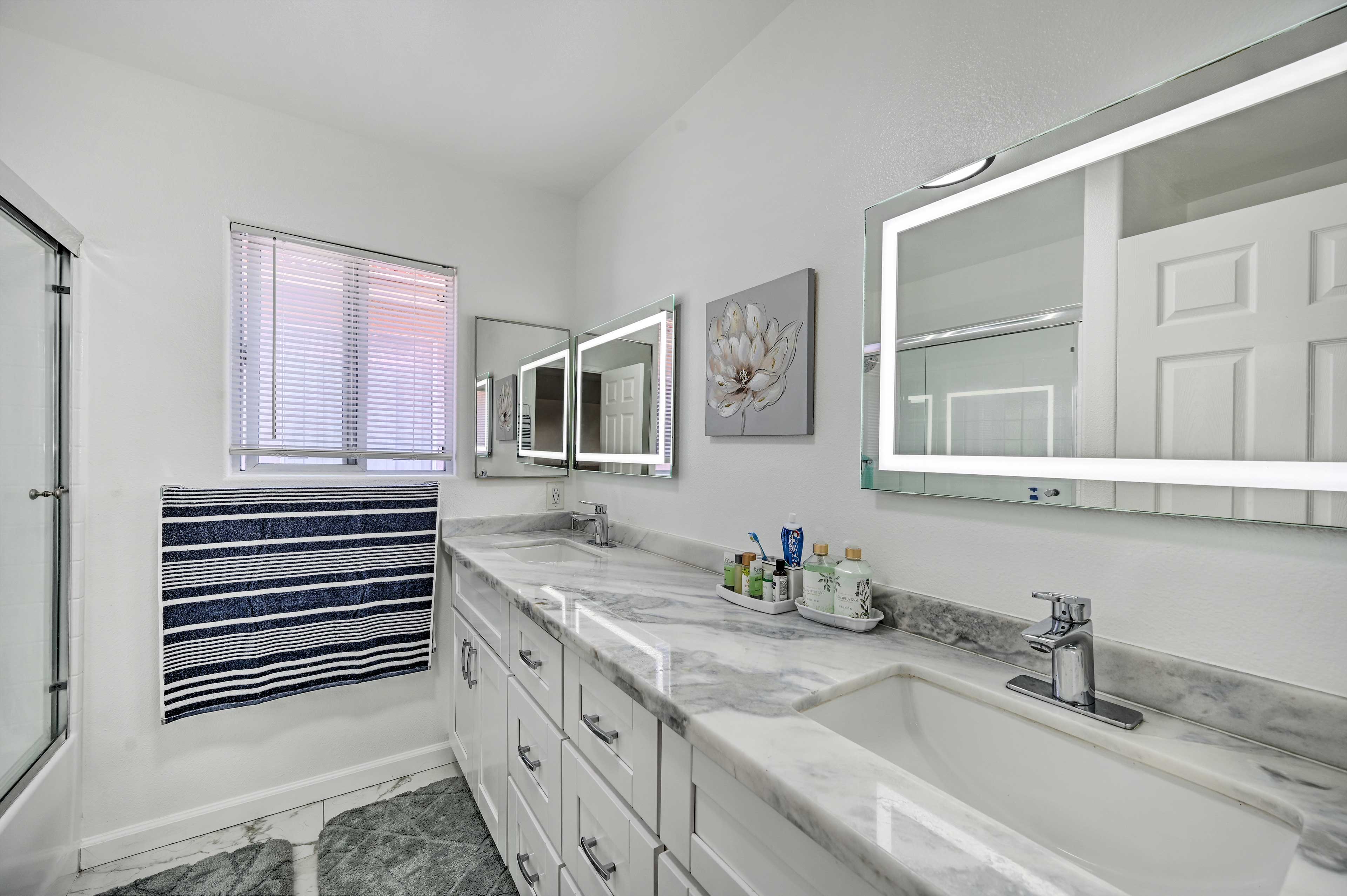 En-Suite Bathroom | Complimentary Toiletries