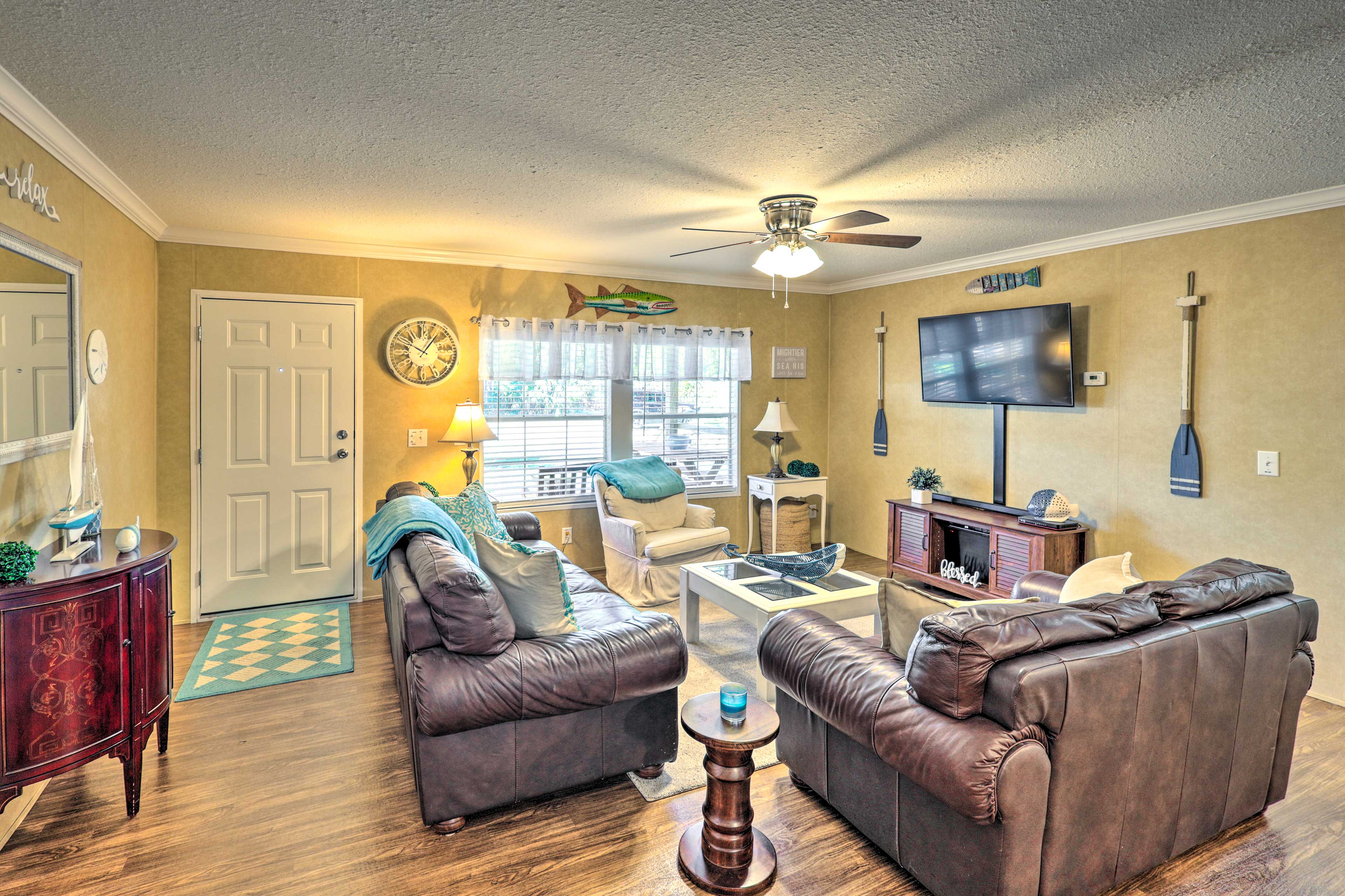 Living Room | Central Air Conditioning