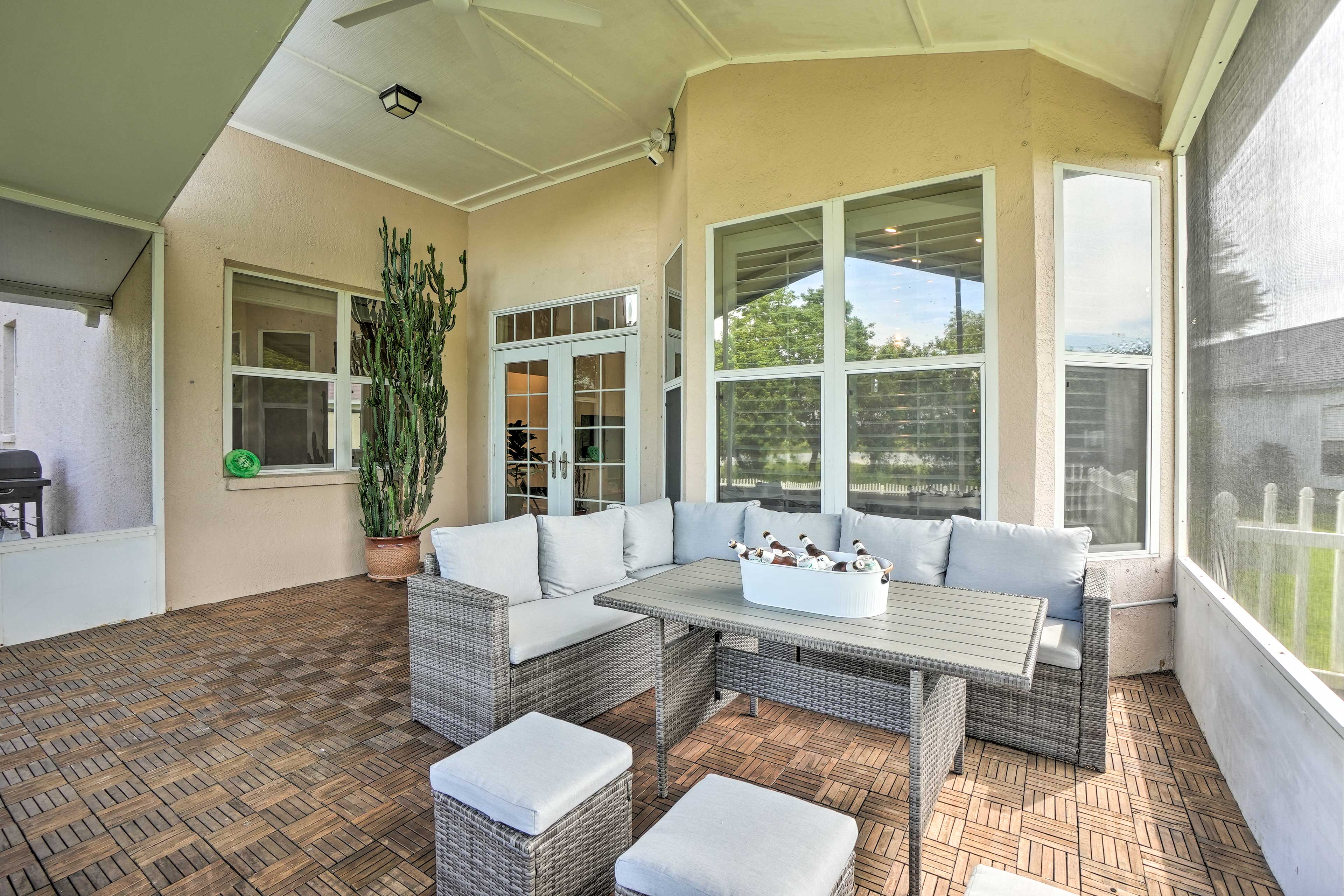 Screened-In Porch