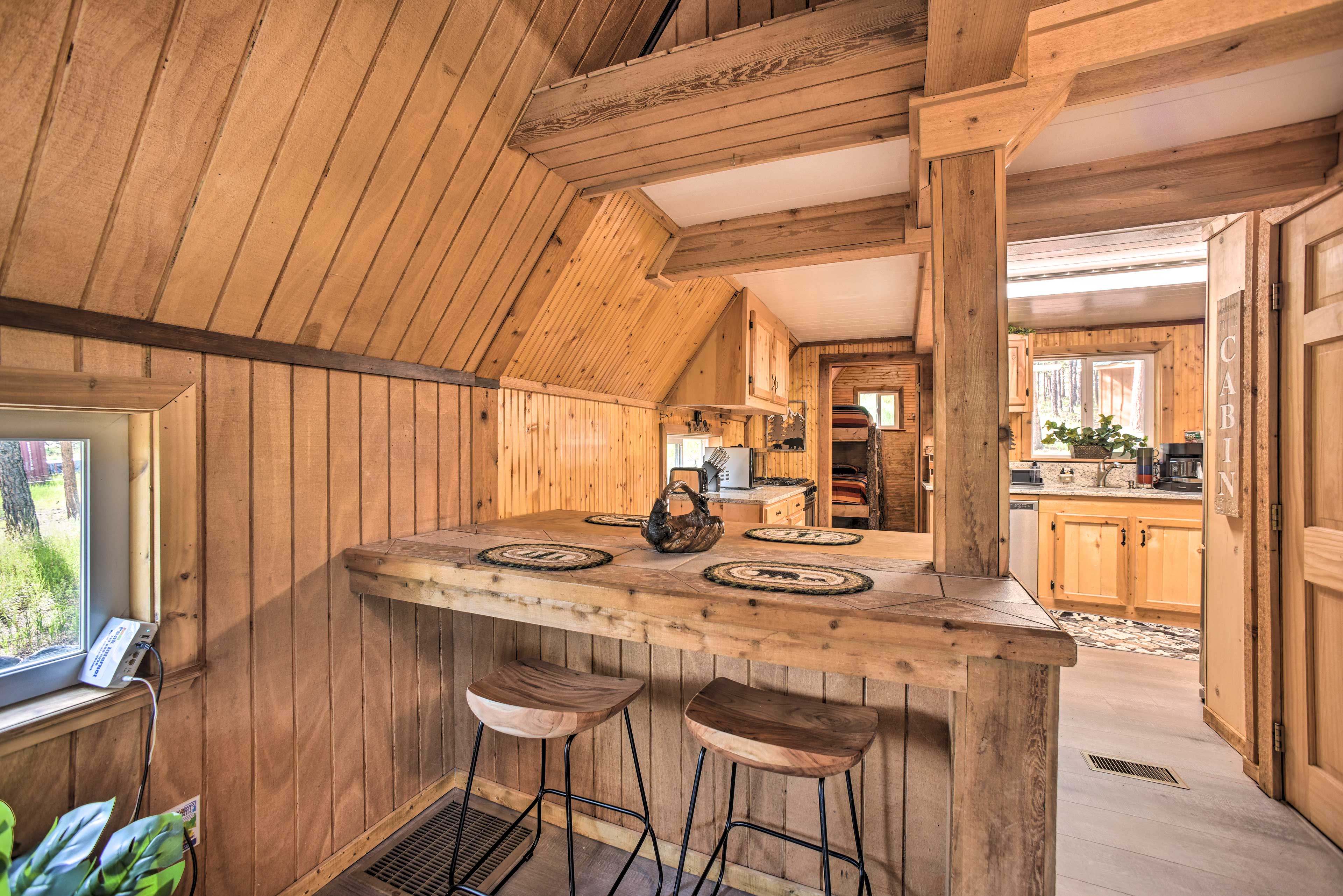 Dining Area | Dishware & Flatware Provided