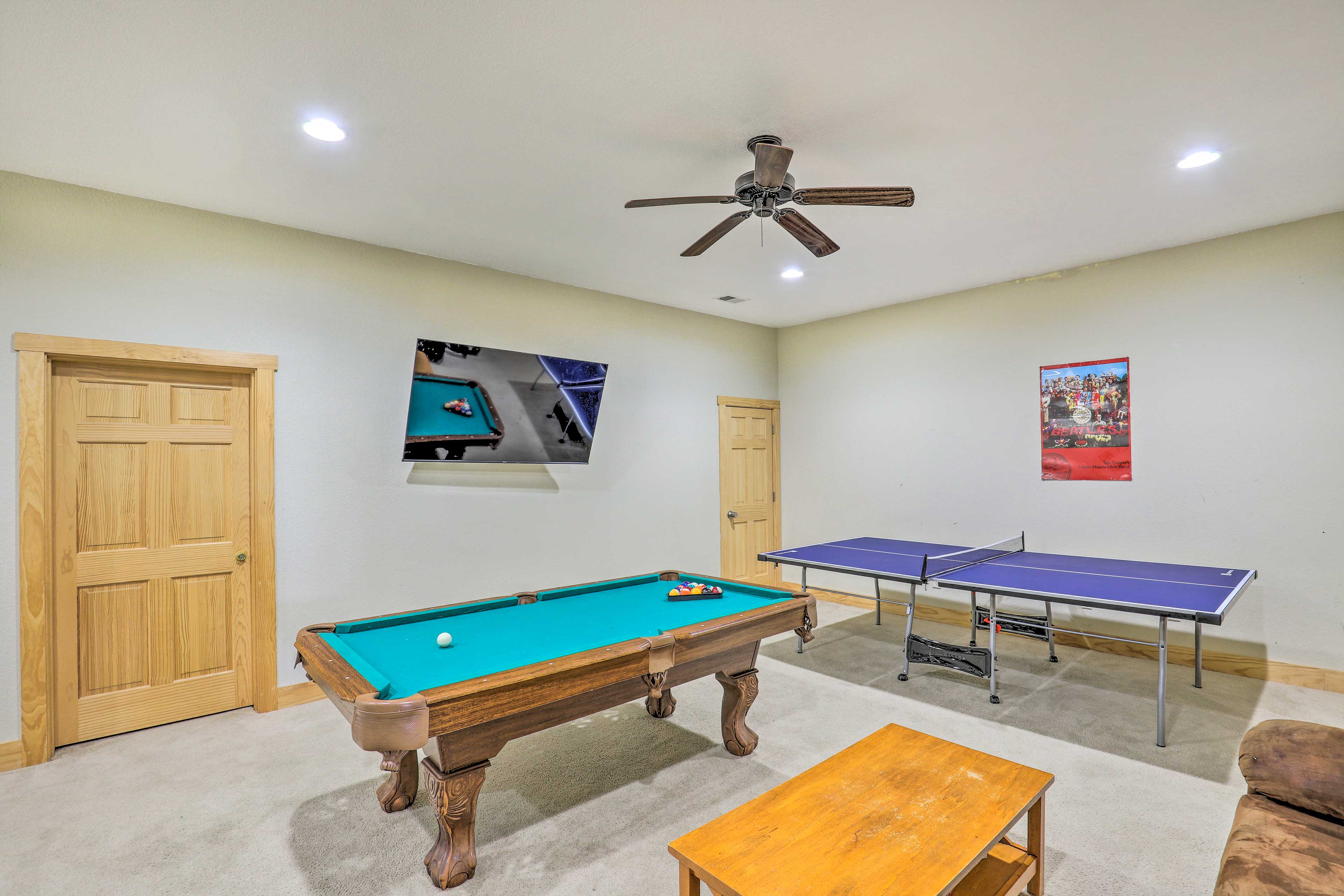 Game Room | Basement Level | Board Games | Smart TV