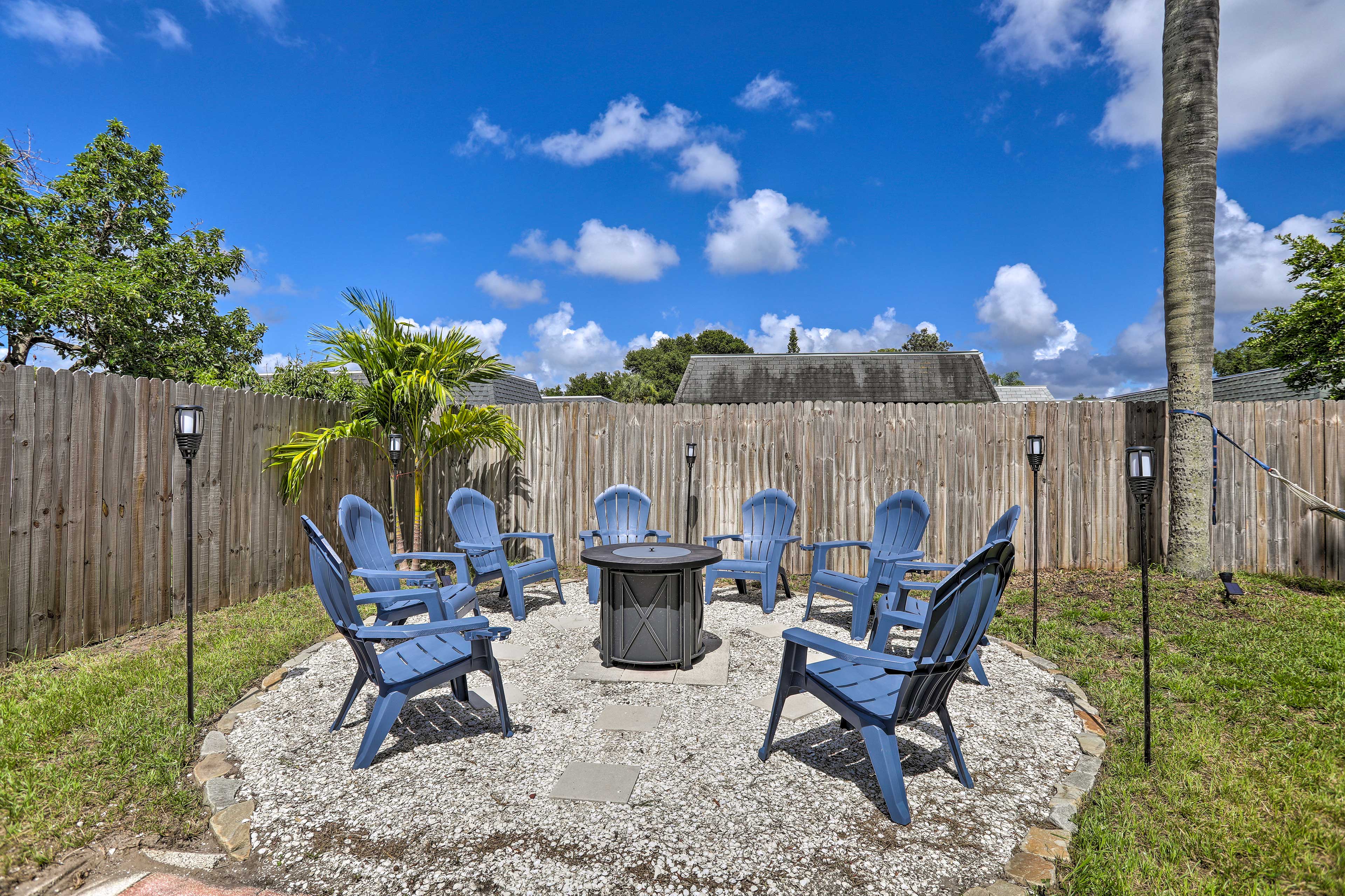 Backyard | Cornhole | Golf Clubs