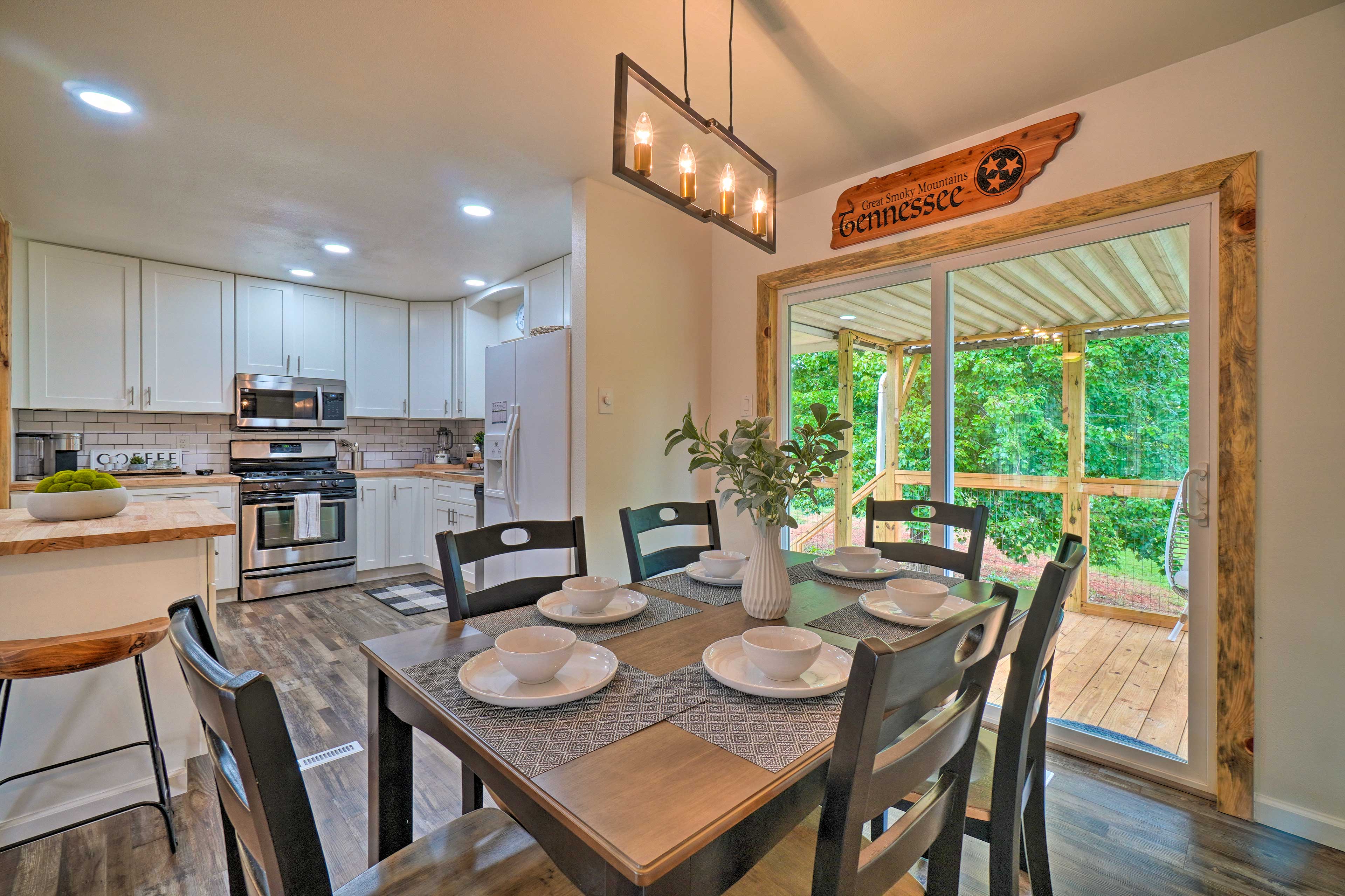 Dining Room | Dishware Provided | 2-Story Home