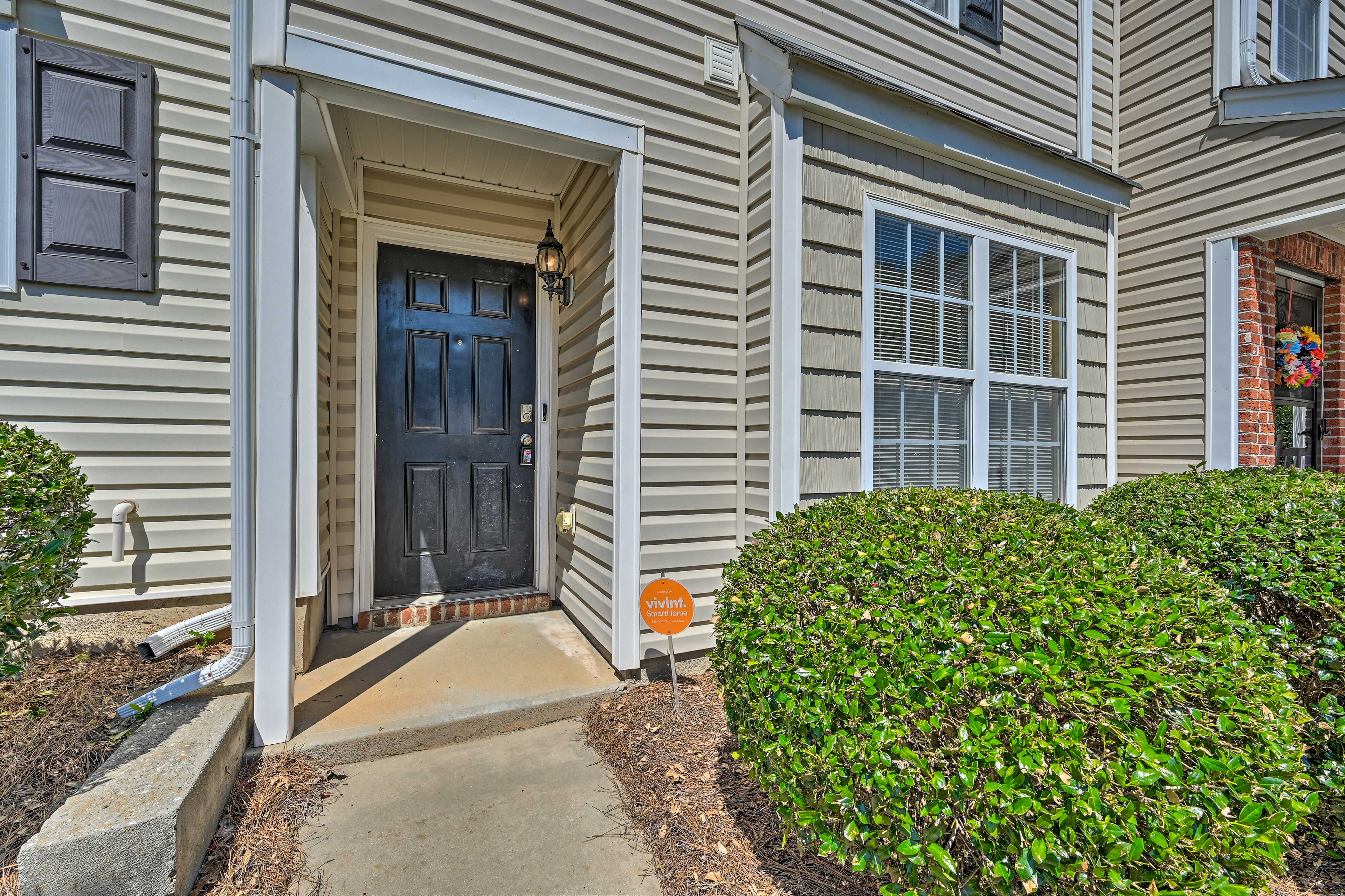 Front Entrance | Keyless Entry
