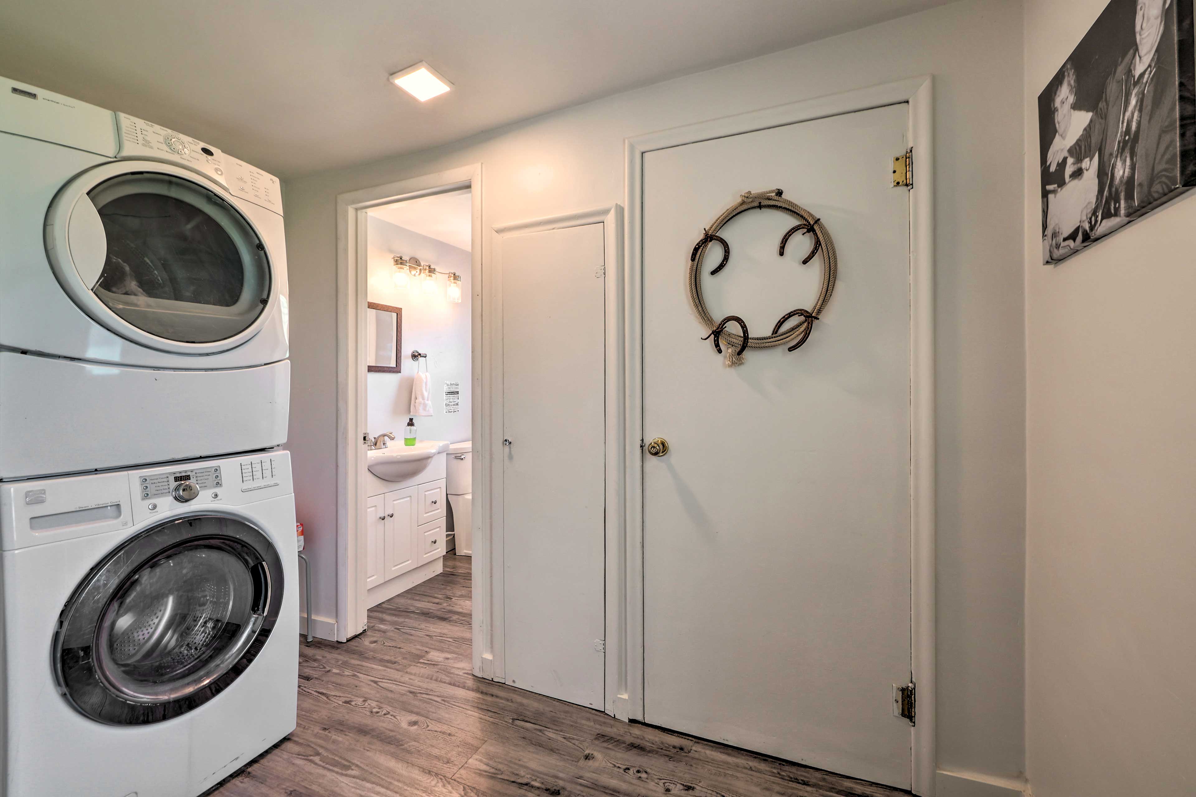 Laundry Units On-Site | Trash Bags & Paper Towels Provided
