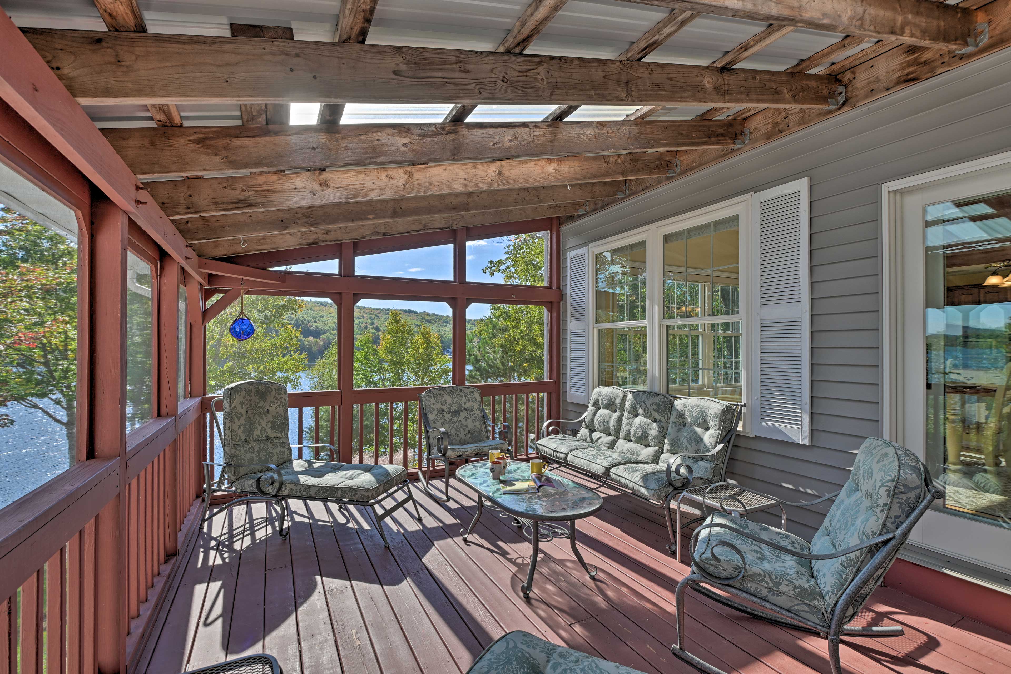 Screened-In Porch