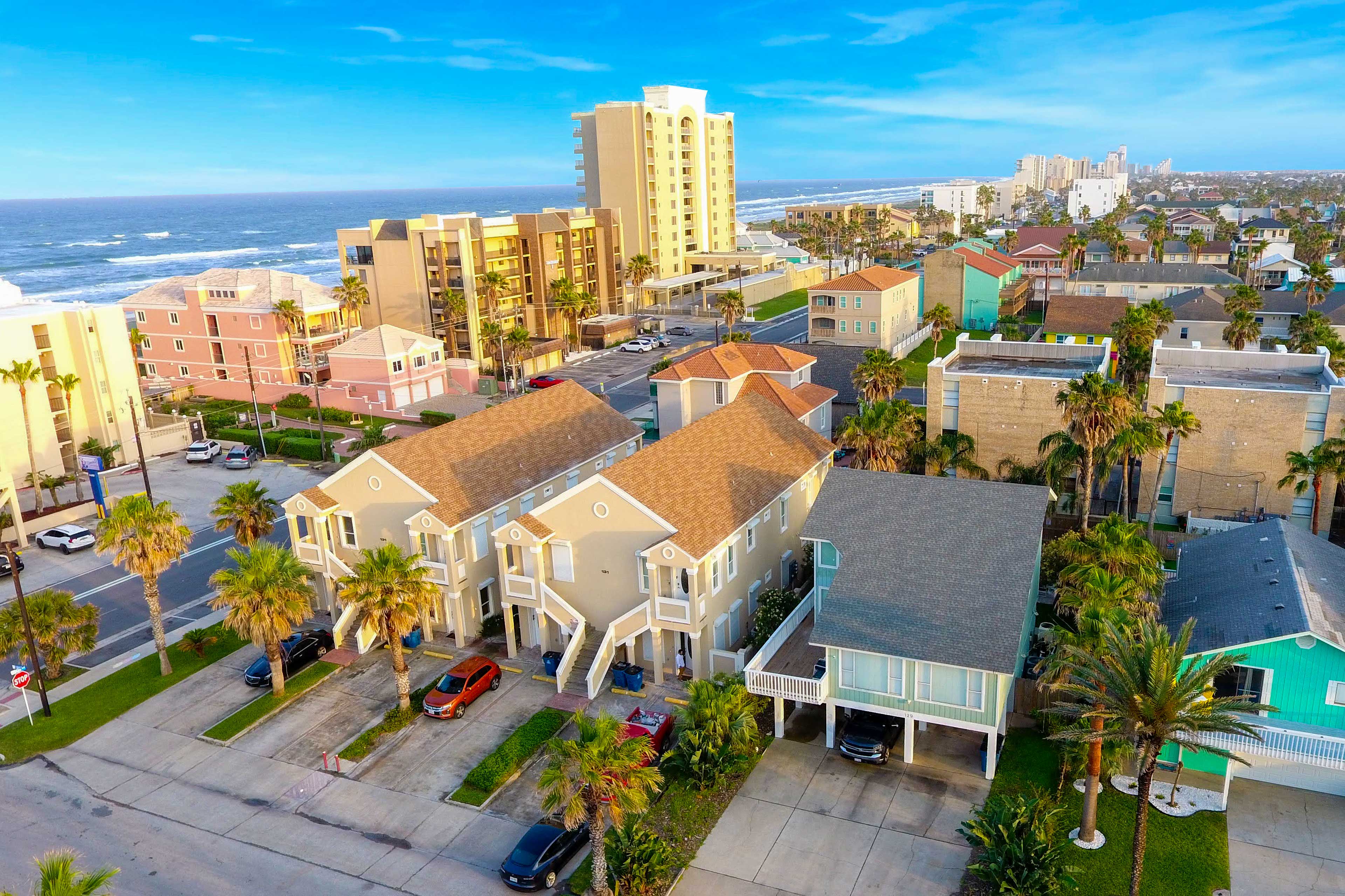 Aerial View | Walk to Beach