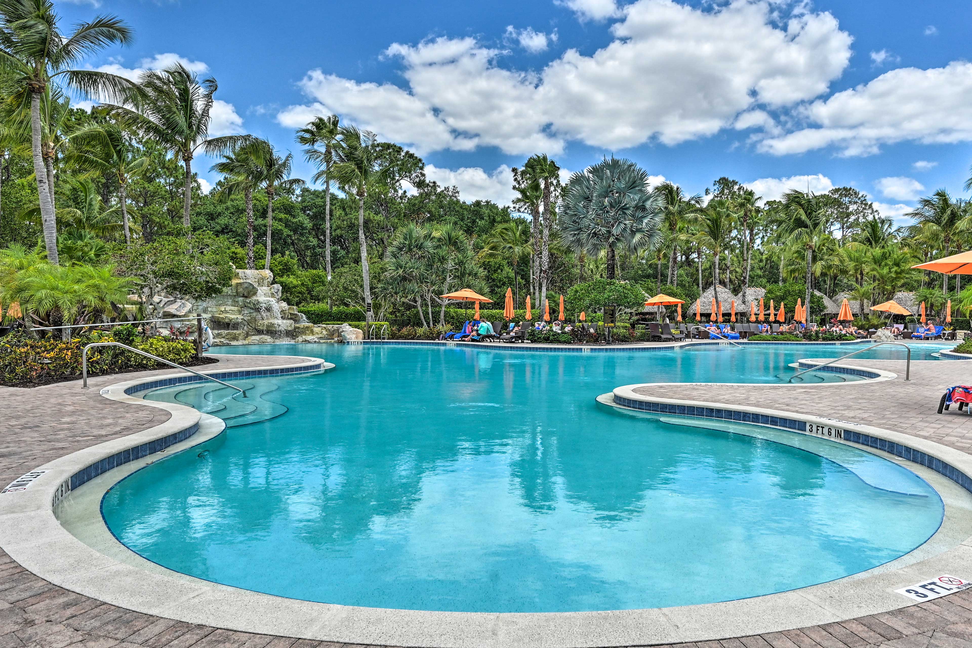 Resort Amenities | Heated Outdoor Pool