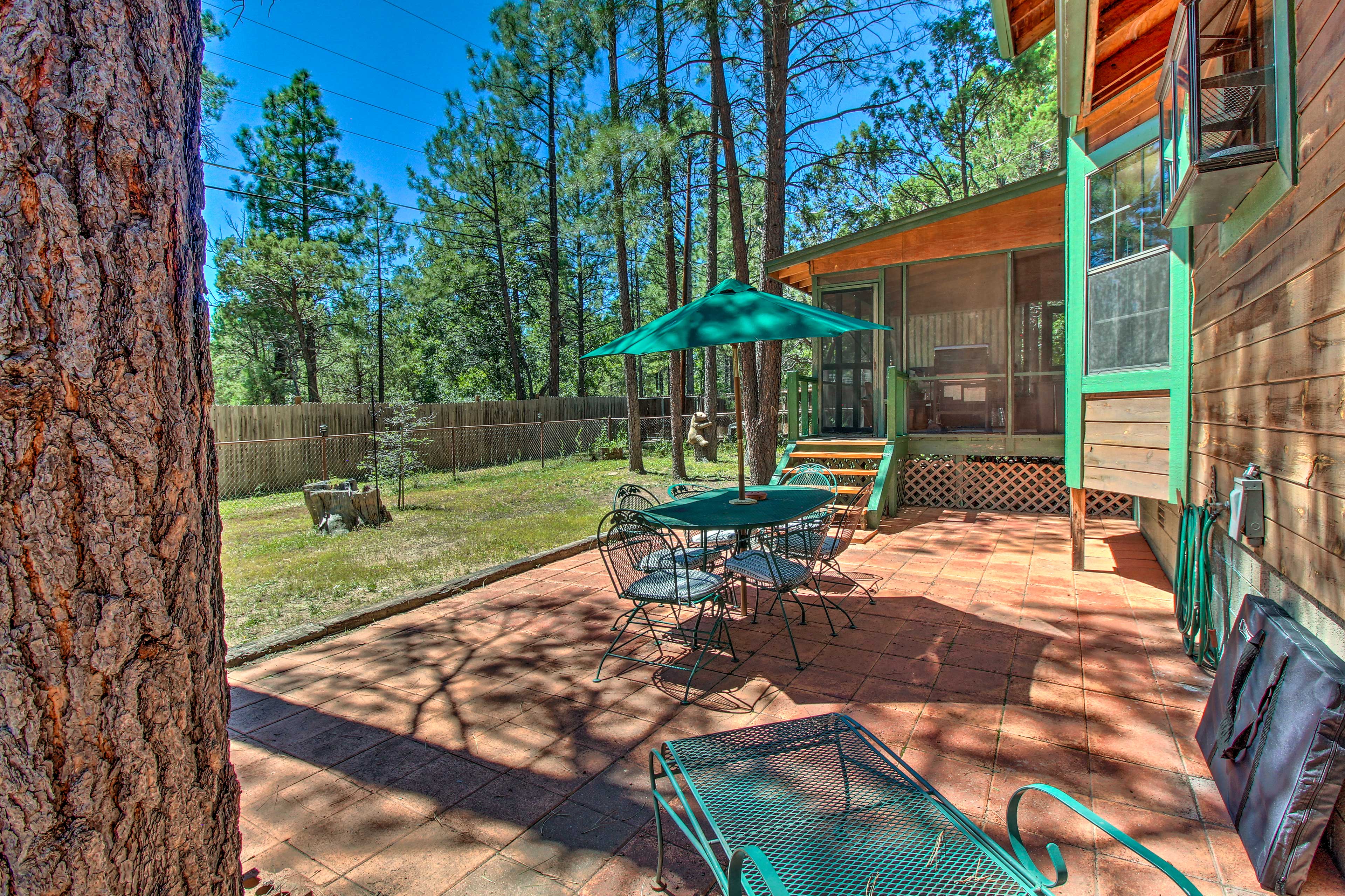 Lakeside Vacation Rental | 2,768 Sq Ft | 4BR | 2.5BA | 2 Small Steps to Enter