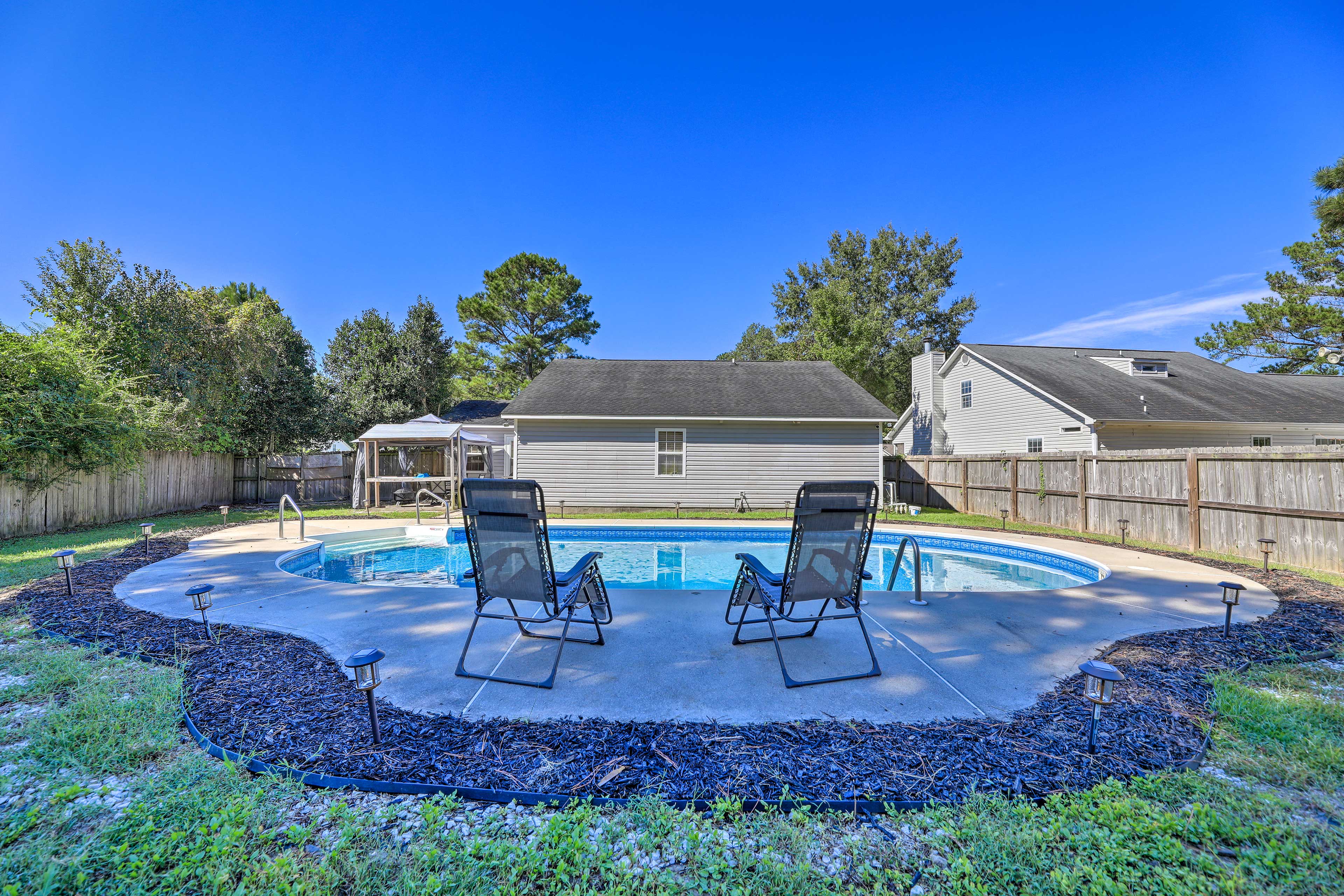 Jacksonville Vacation Rental | 2BR | 2BA | Step-Free Access | 1,467 Sq Ft