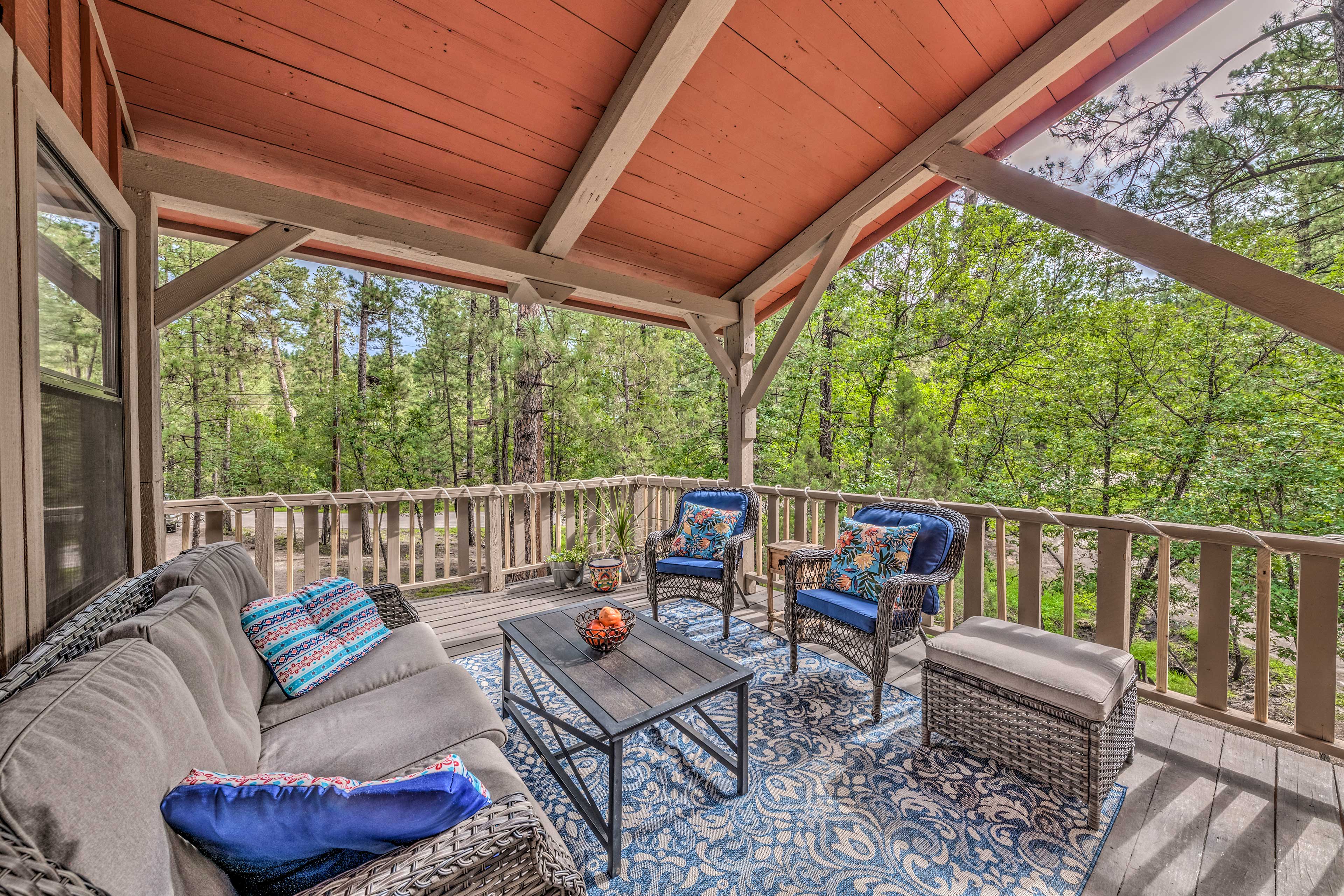 Deck | Outdoor Seating