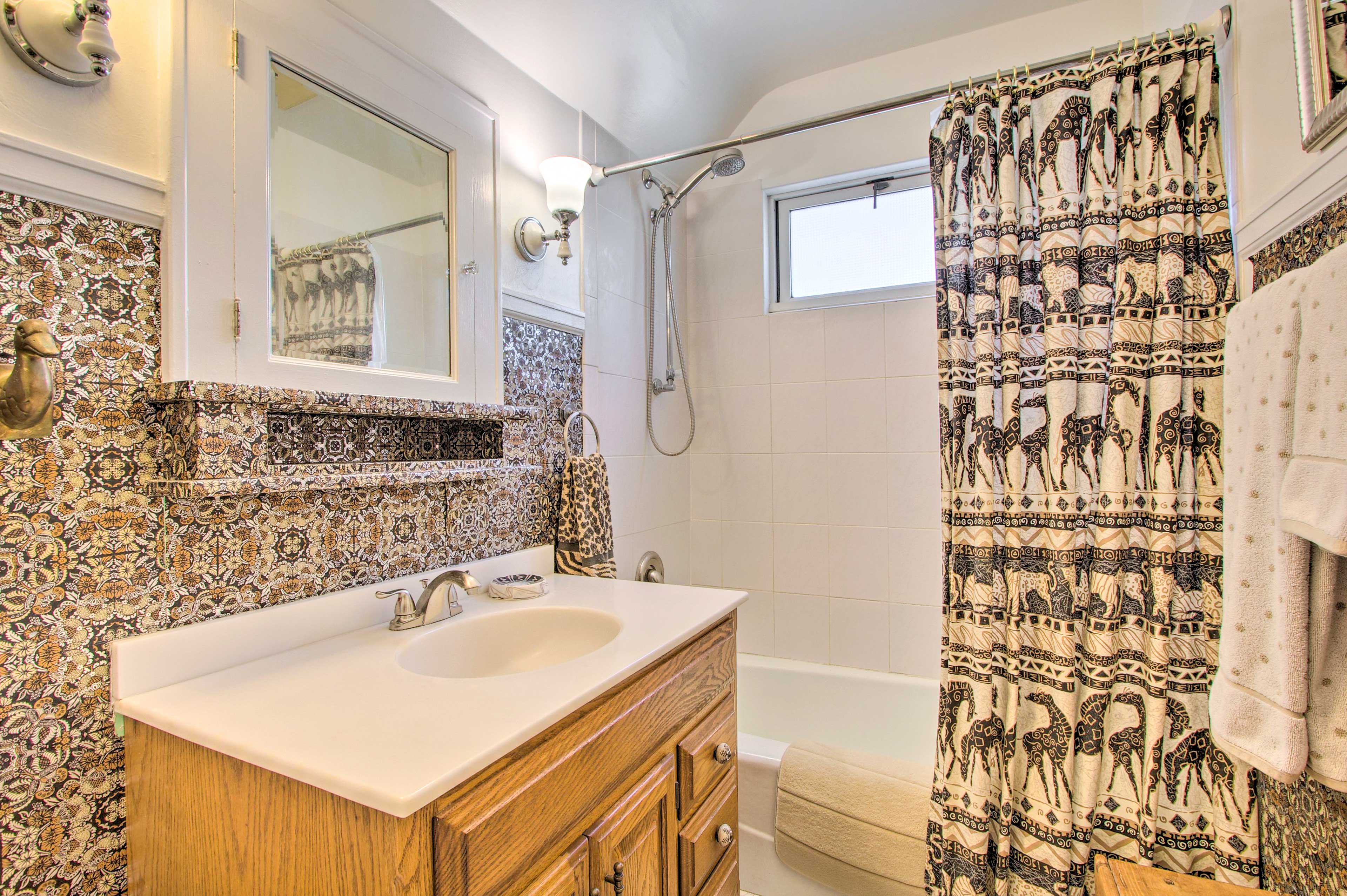 Full Bathroom | Complimentary Toiletries | Hair Dryer | Towels Provided