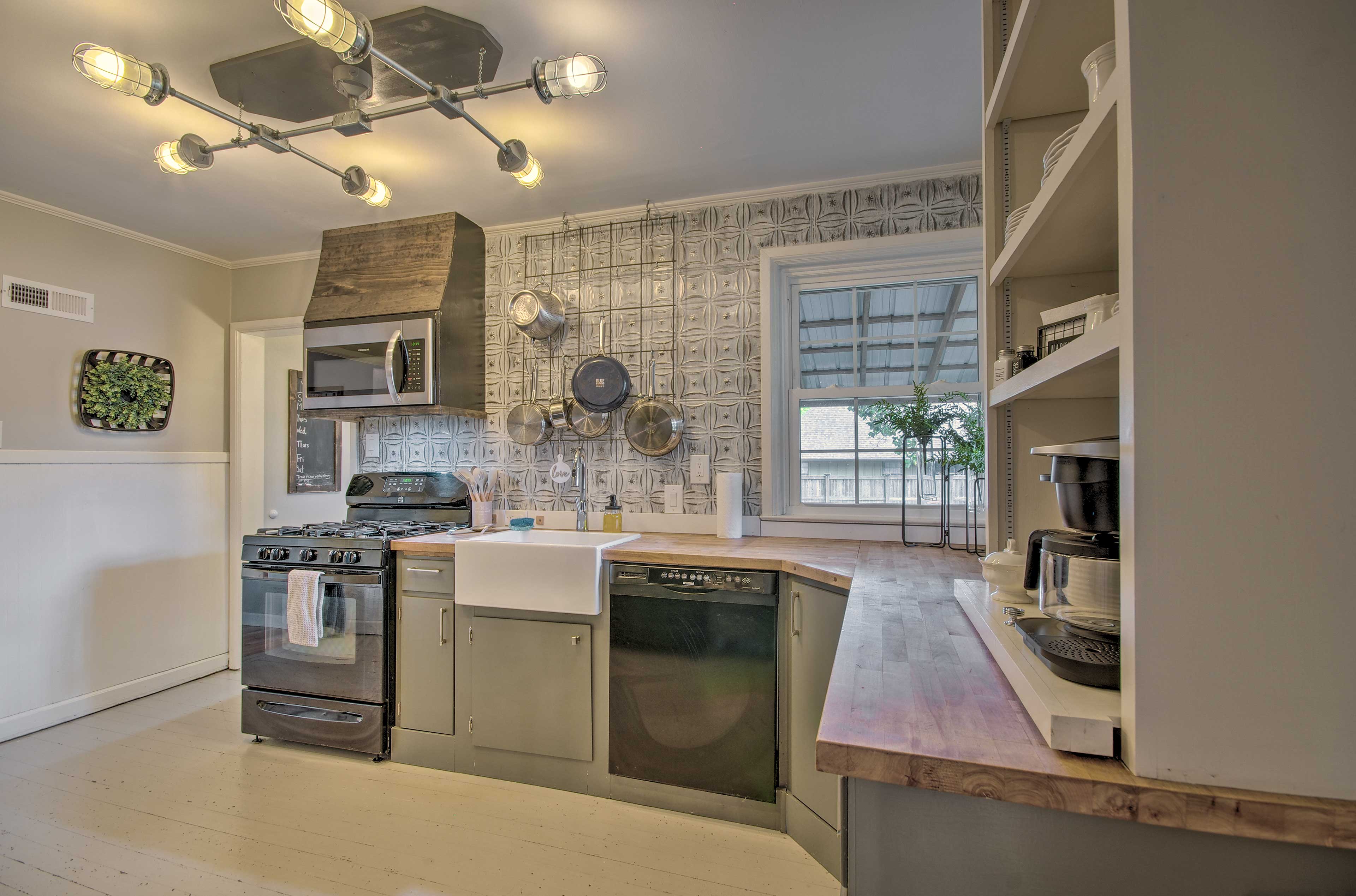 Kitchen | 1st Floor | Dishwasher | Coffee Maker | Spices