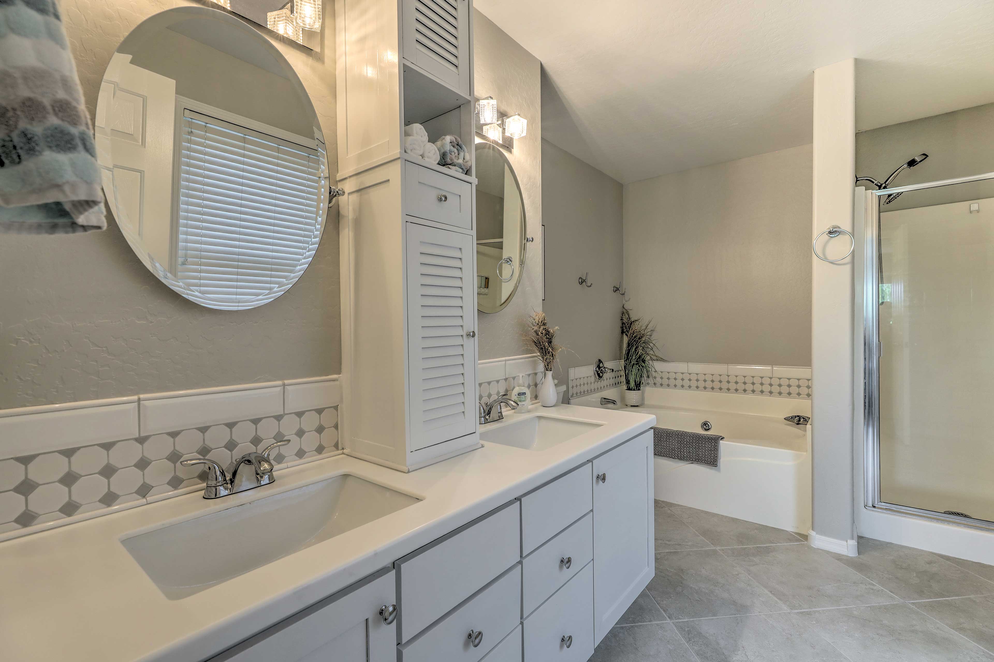 En-Suite Bathroom | Complimentary Toiletries