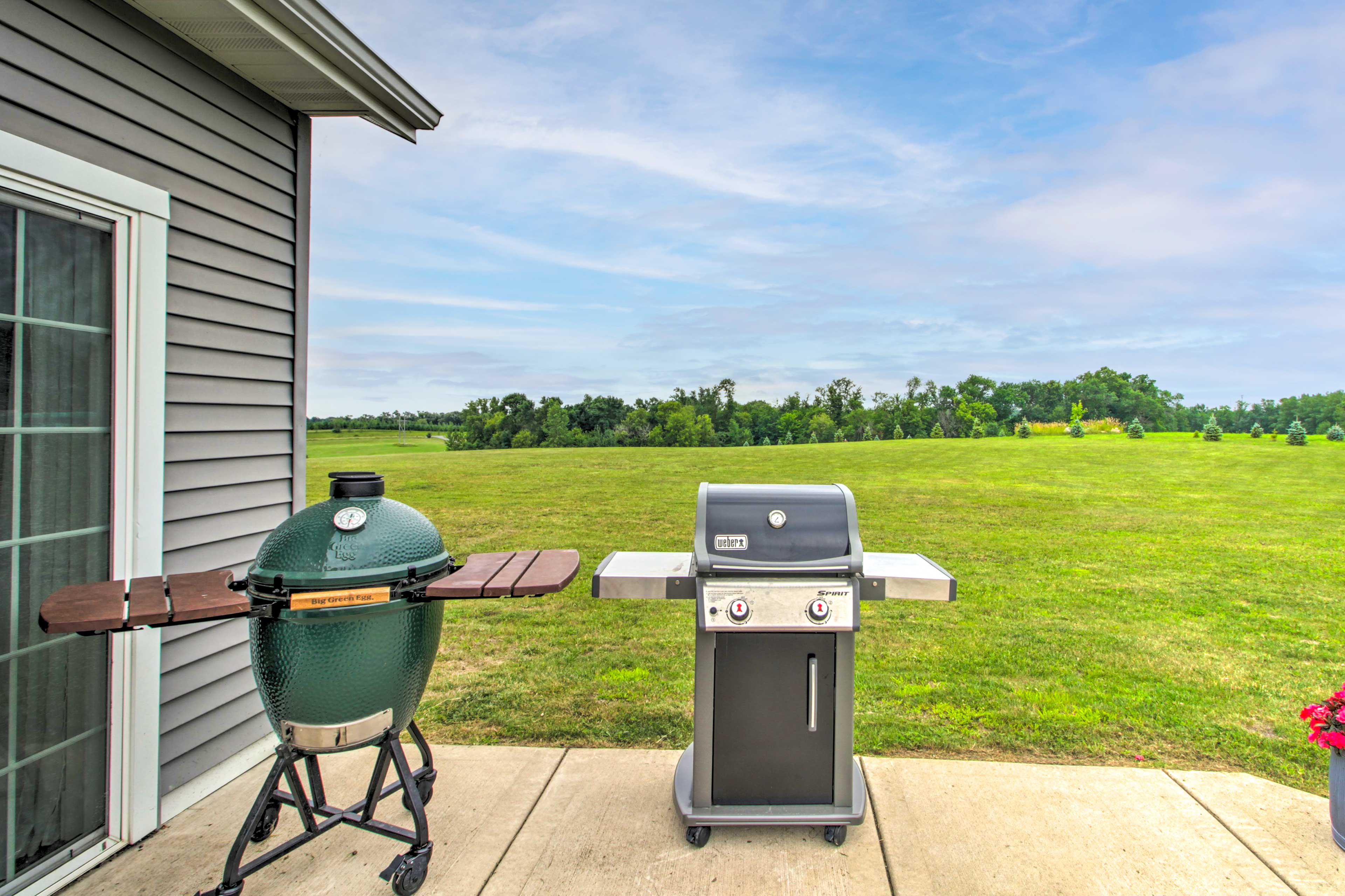 Patio | Gas Grill | Smoker | Fire Pit