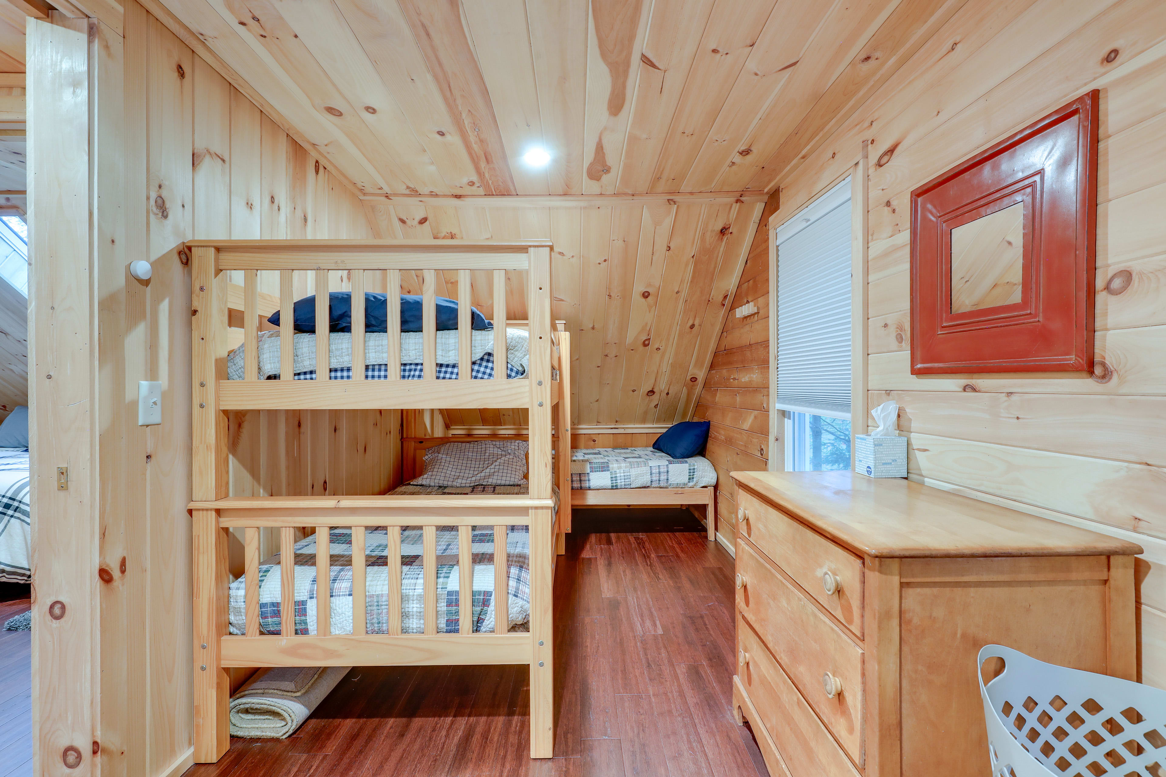 Bedroom 3 | Twin Bunk Bed | Twin Bed | Full Bed