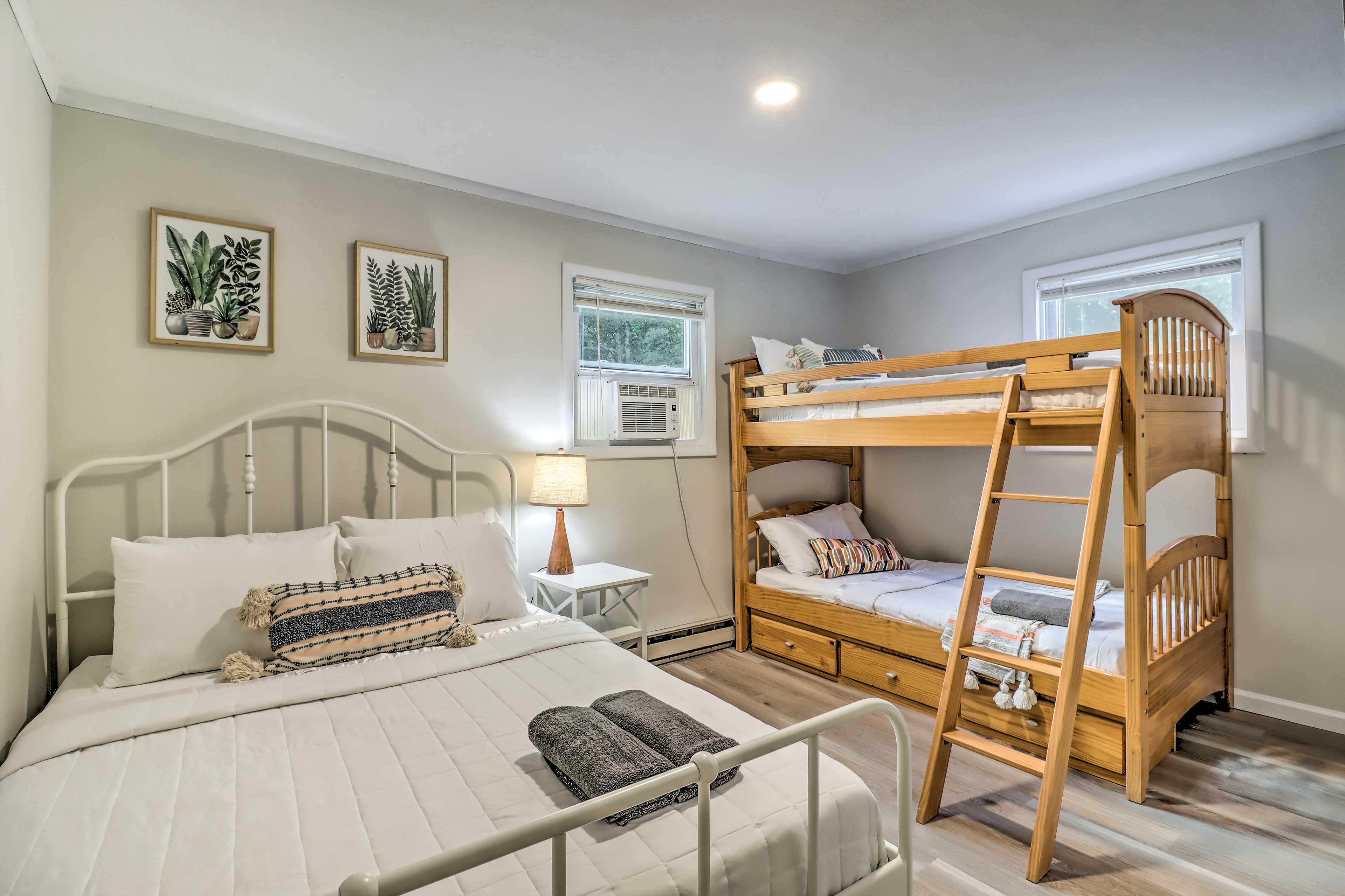 Bedroom 3 | Queen Bed | Twin Bunk Bed | 2nd Floor