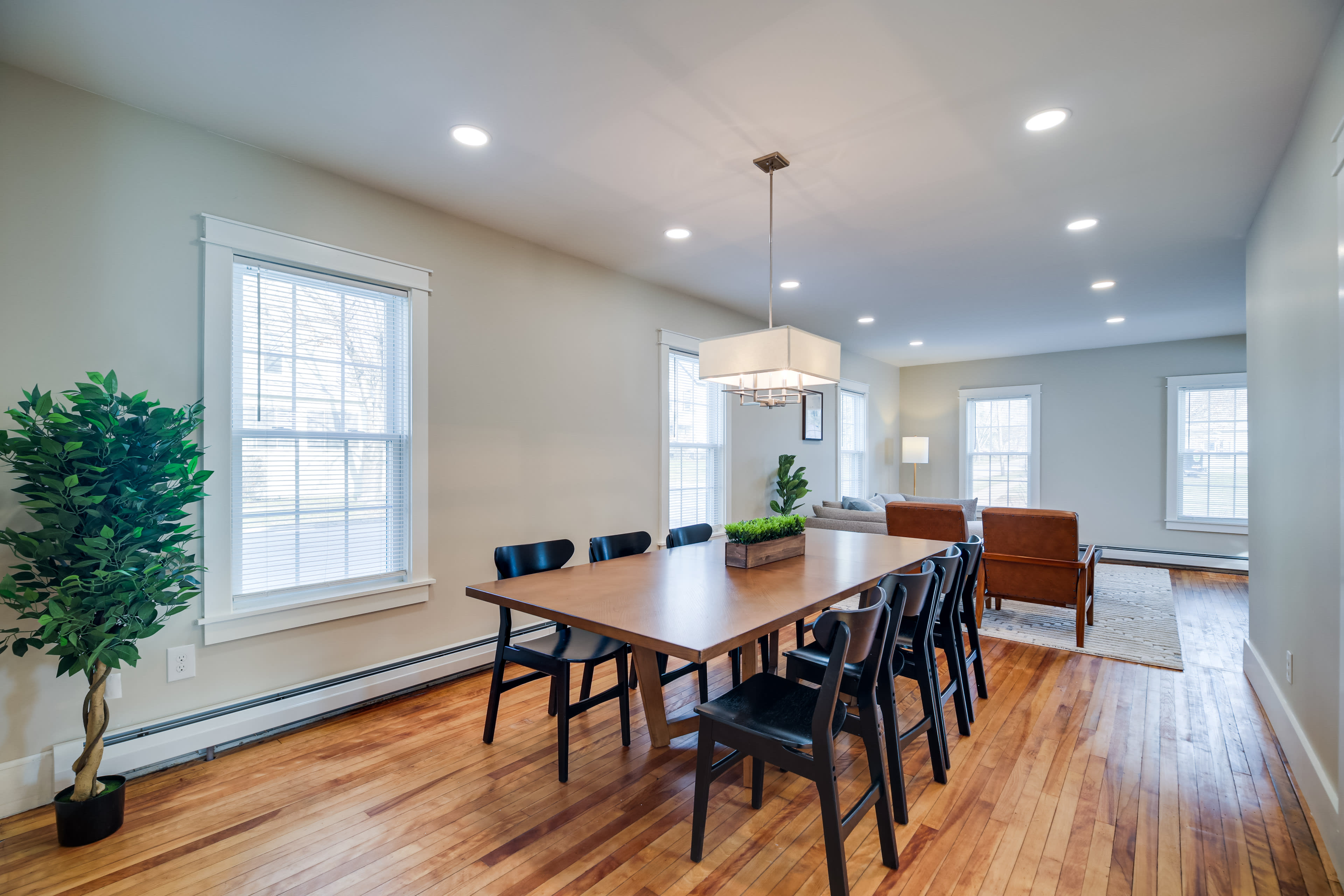 Dining Room | Dishware/Flatware Provided