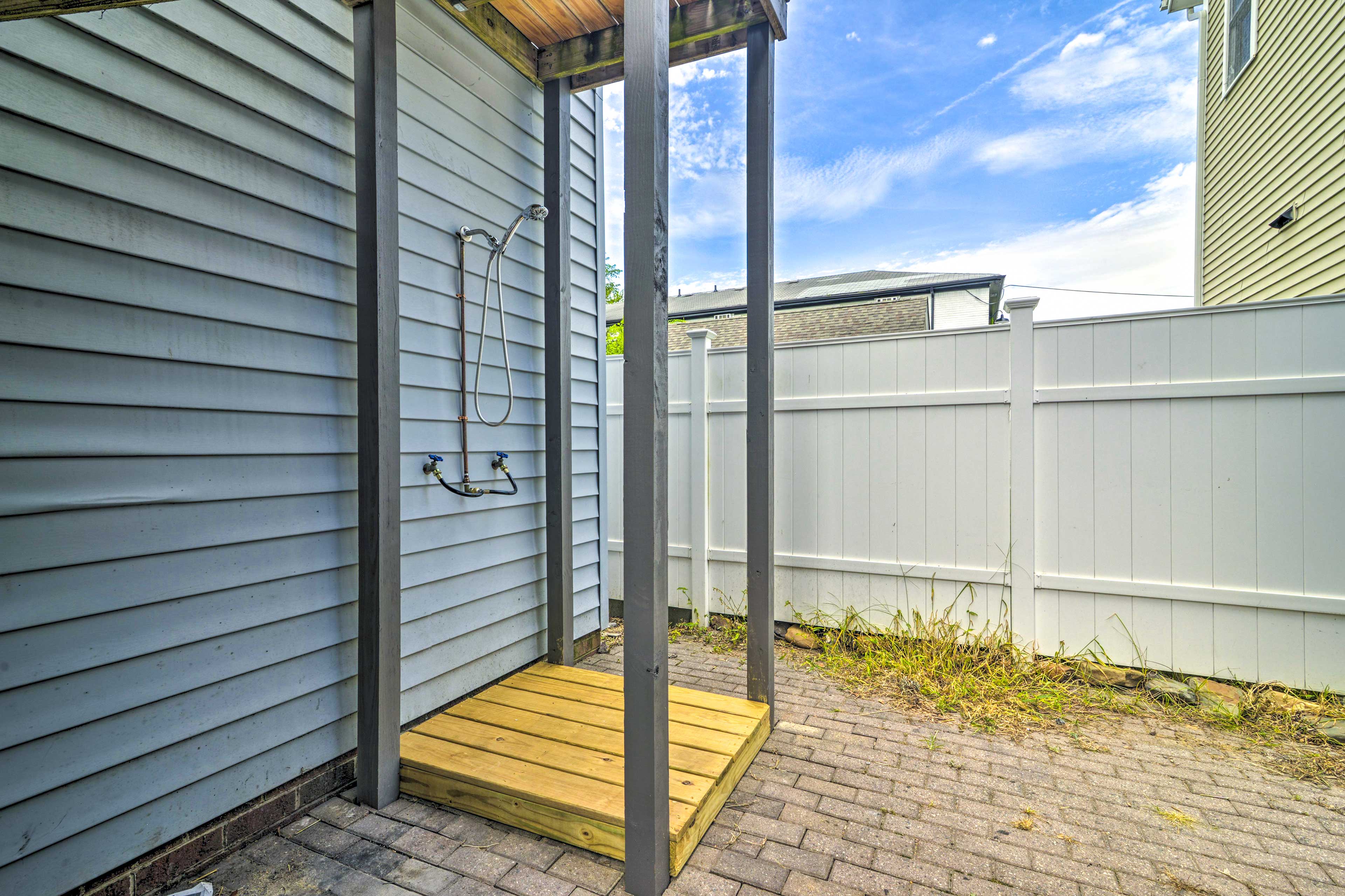 Fenced Side Yard | Outdoor Shower