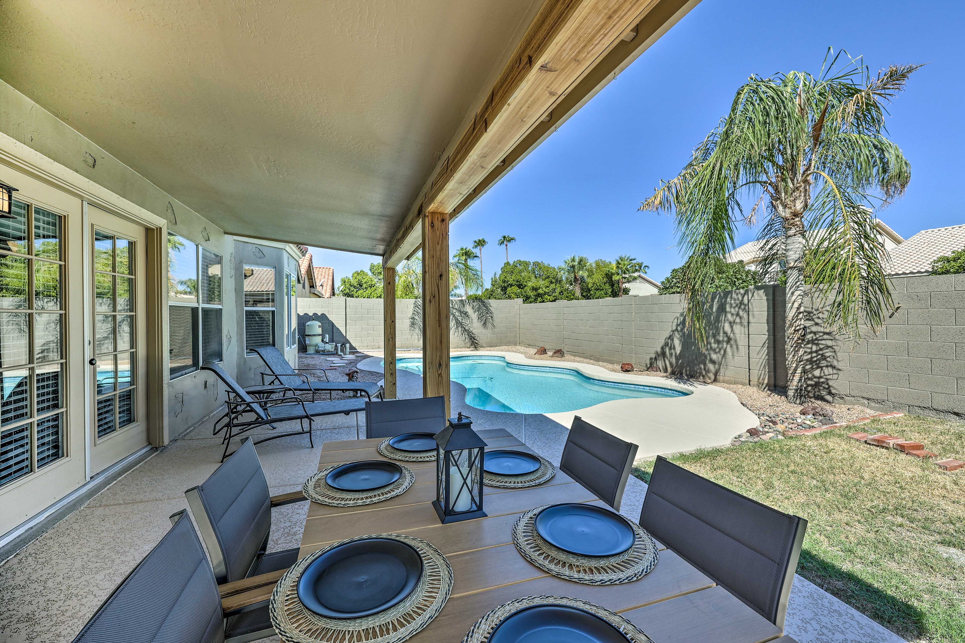 Covered Patio | Dining Area