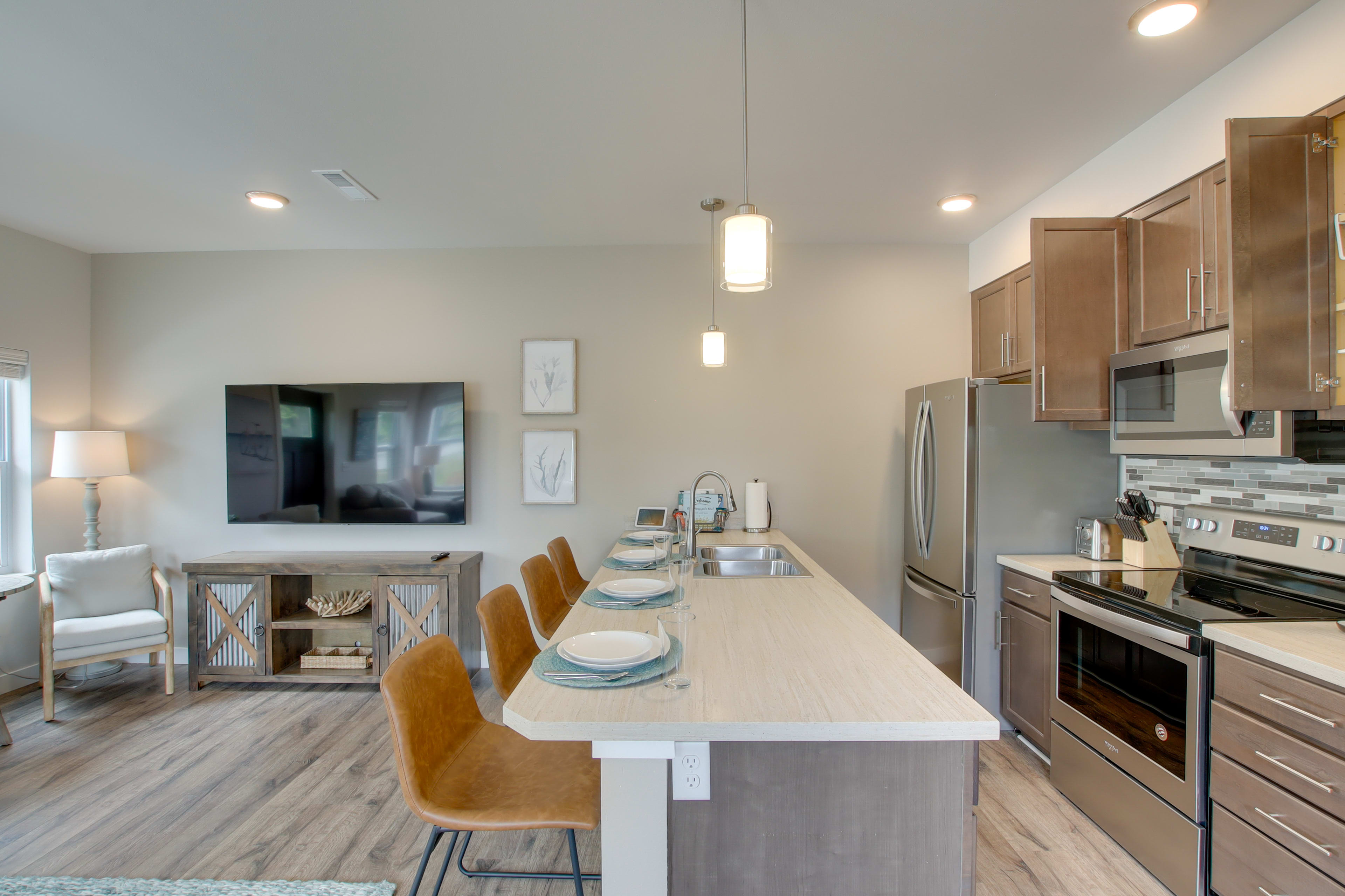 Dining Area | Dishware/Flatware | High Chair | Trash Bags/Paper Towels