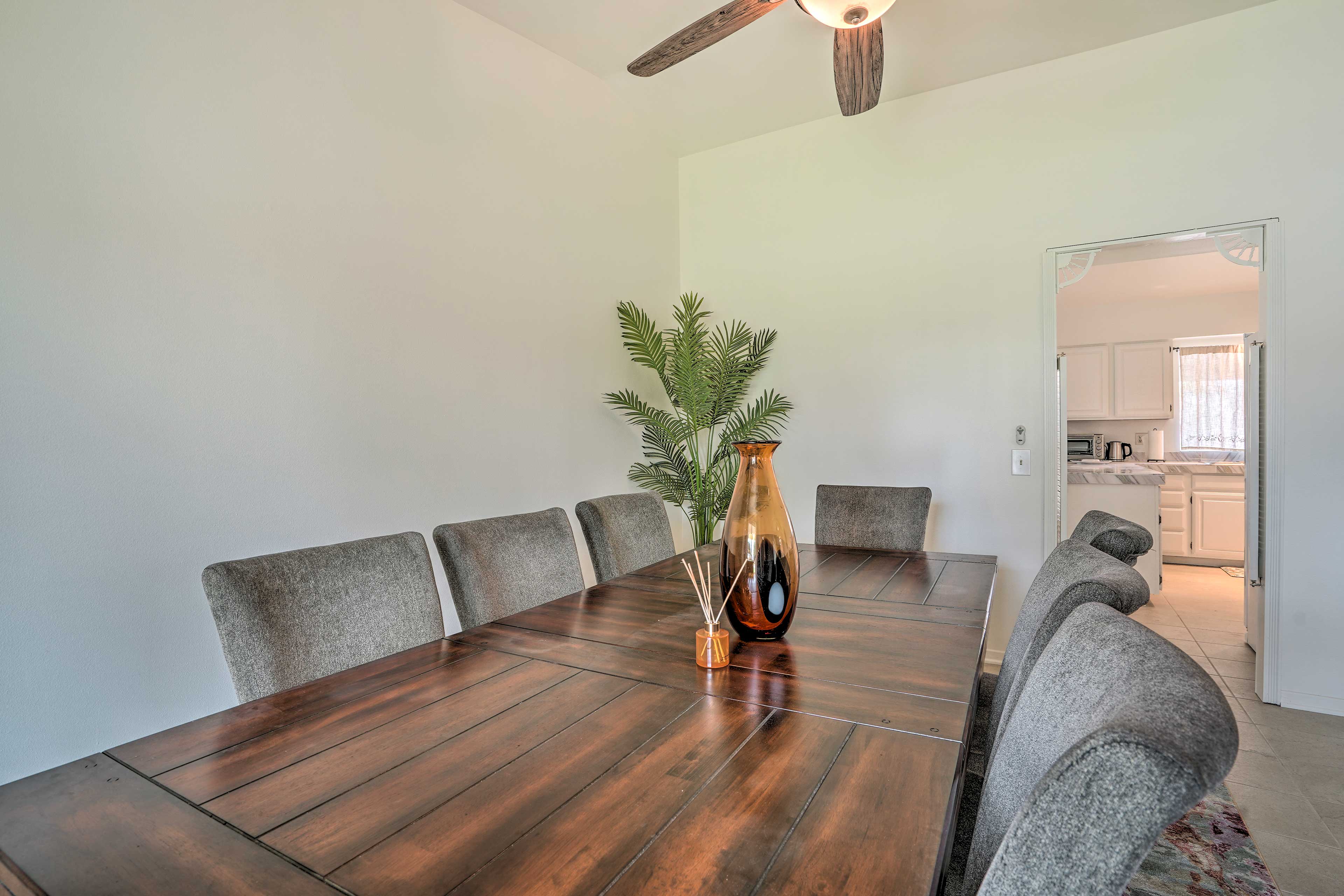 Dining Area | Dining Table | Dishware/Flatware