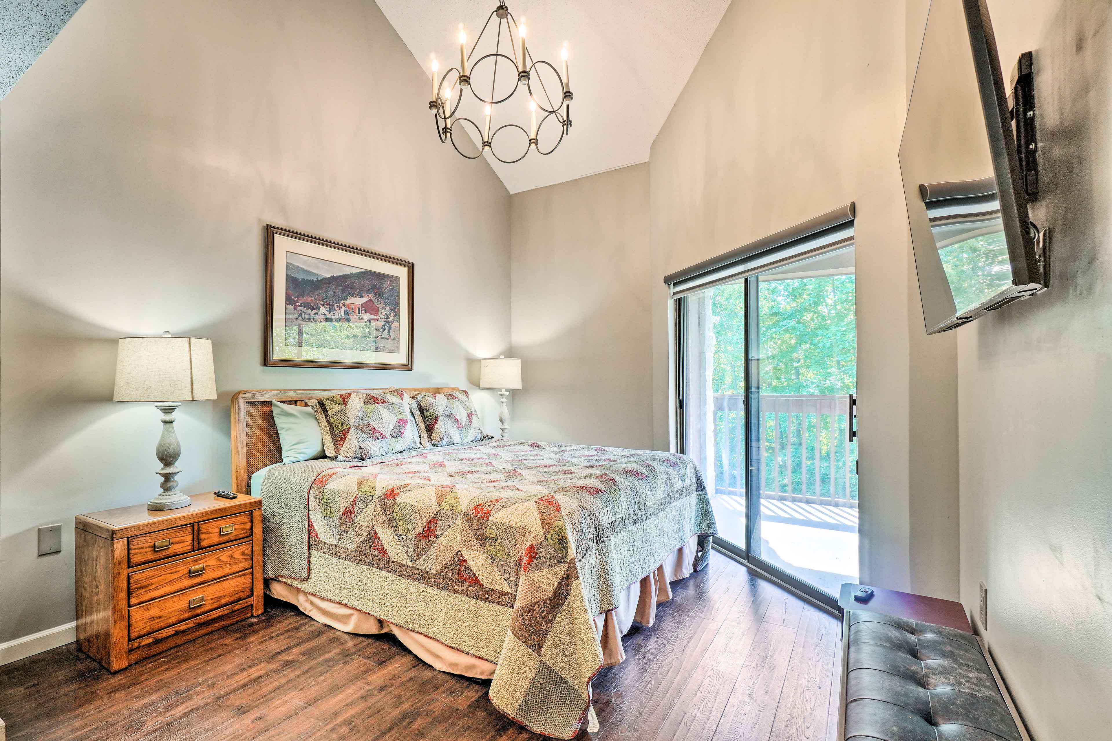 Bedroom 1 | 1st Floor | California King Bed | Linens Provided | Smart TV