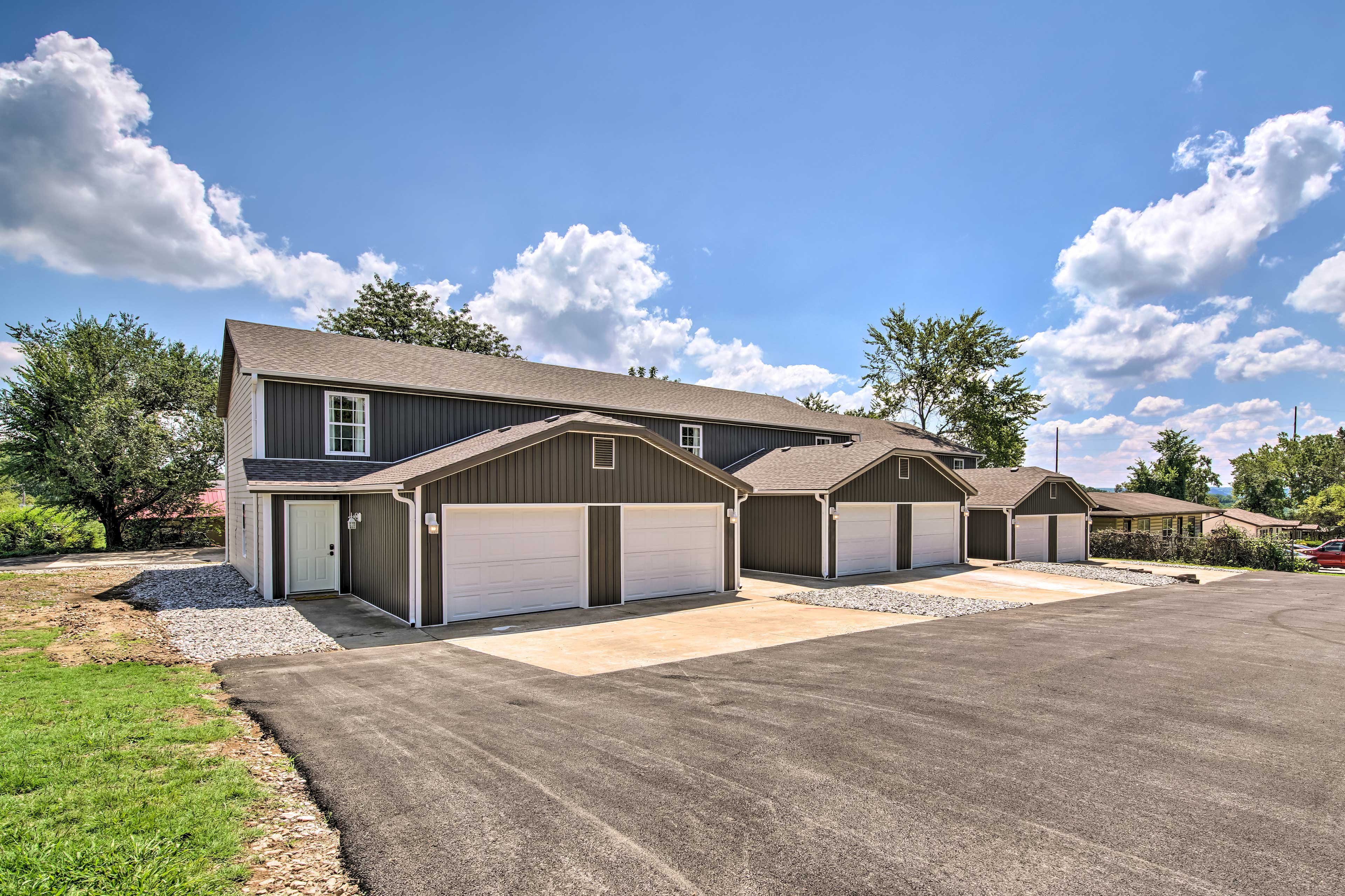 Front Exterior | Free WiFi | 0.2 Mi to Table Rock Lake