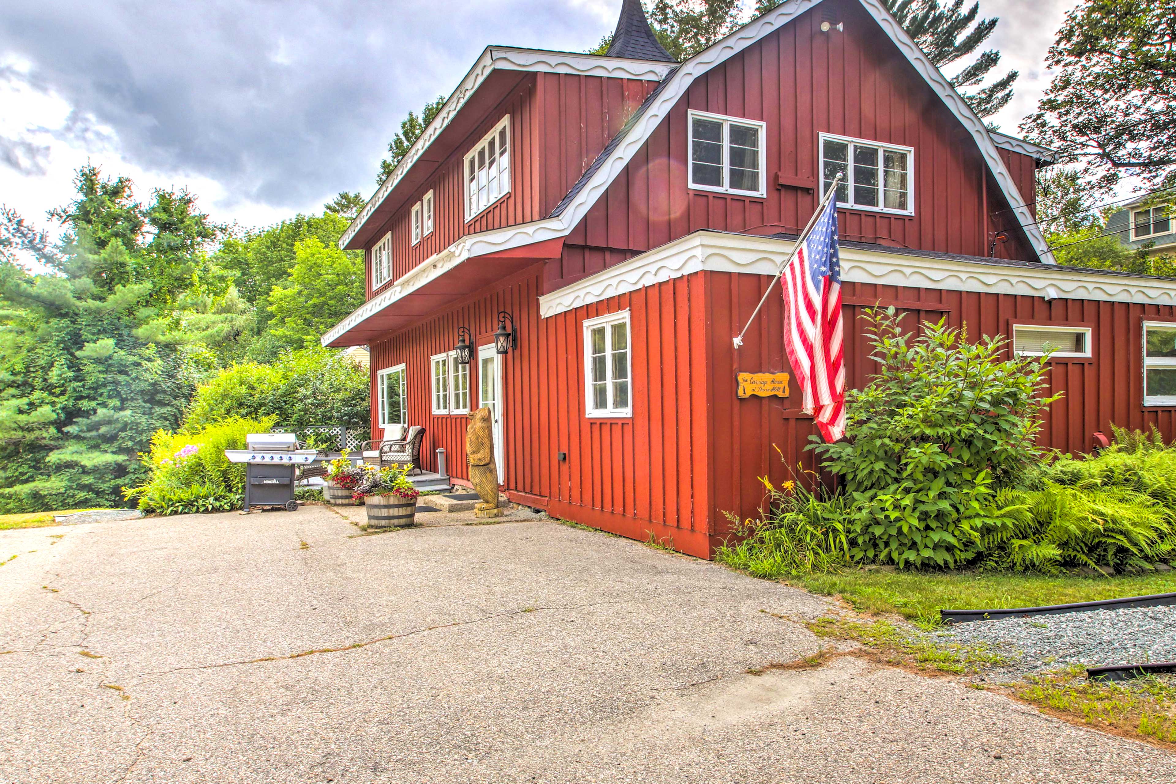 Home Exterior | Driveway Parking (8 Vehicles)