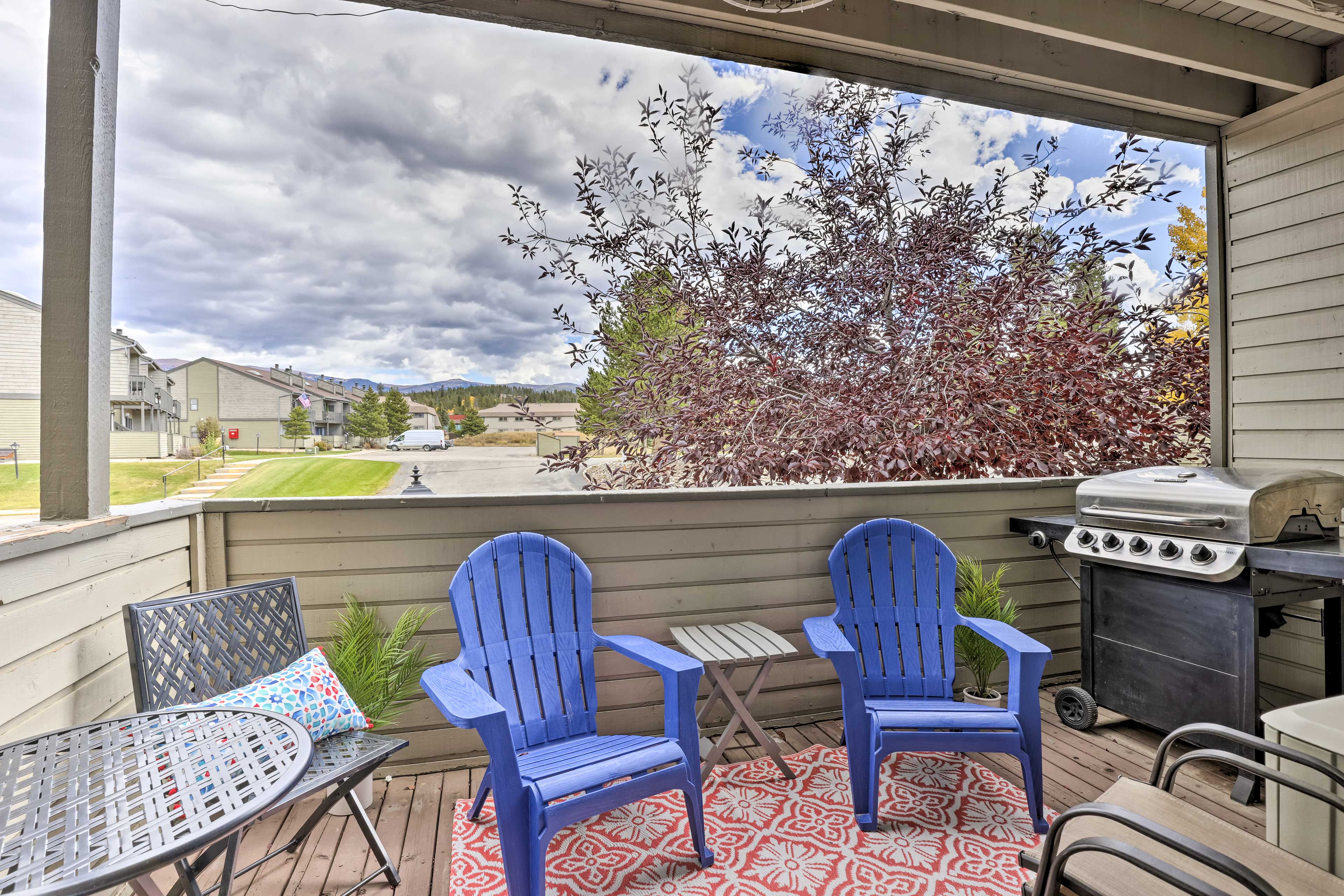 Private Deck | Gas Grill | Outdoor Seating