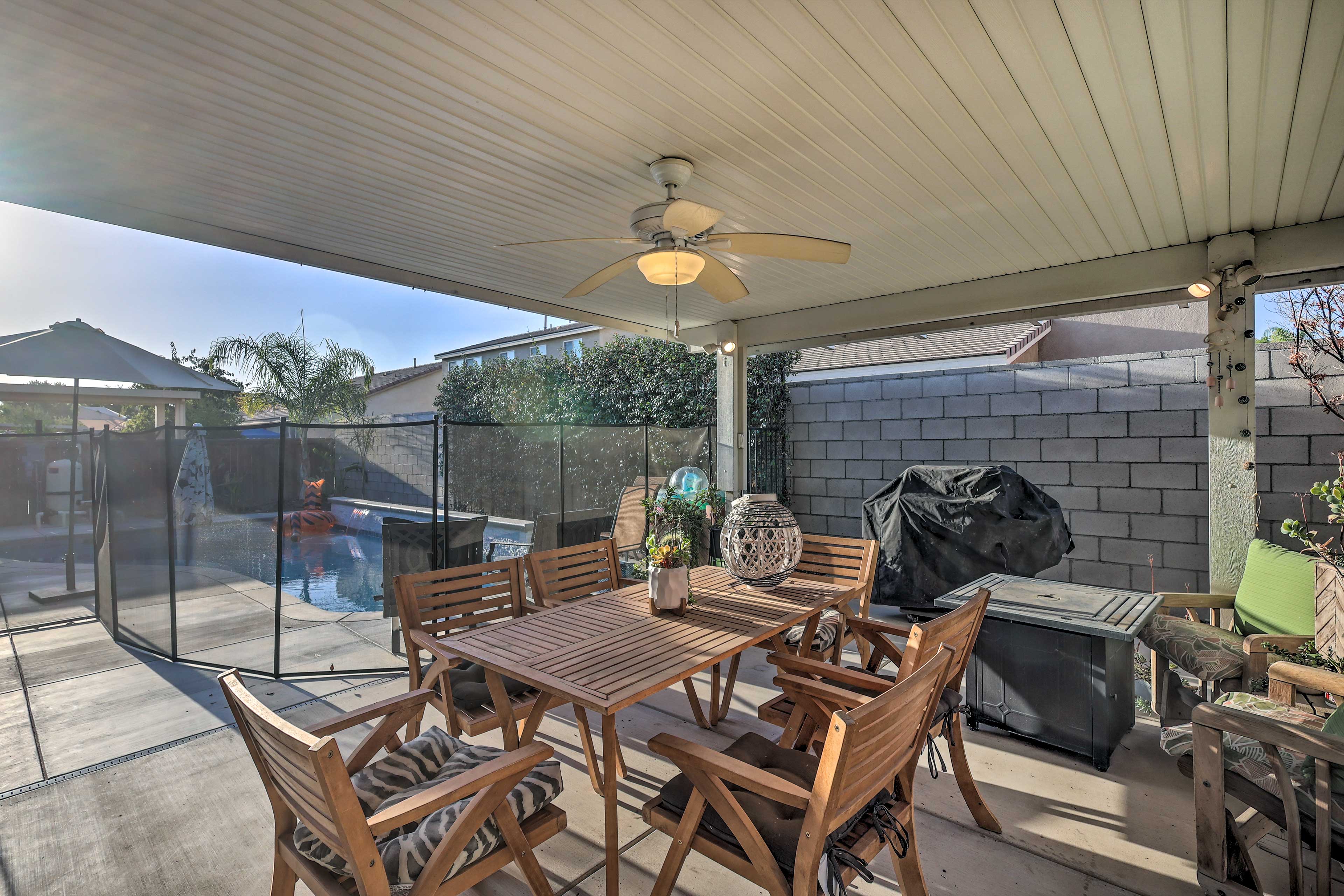 Covered Patio | Gas Grill