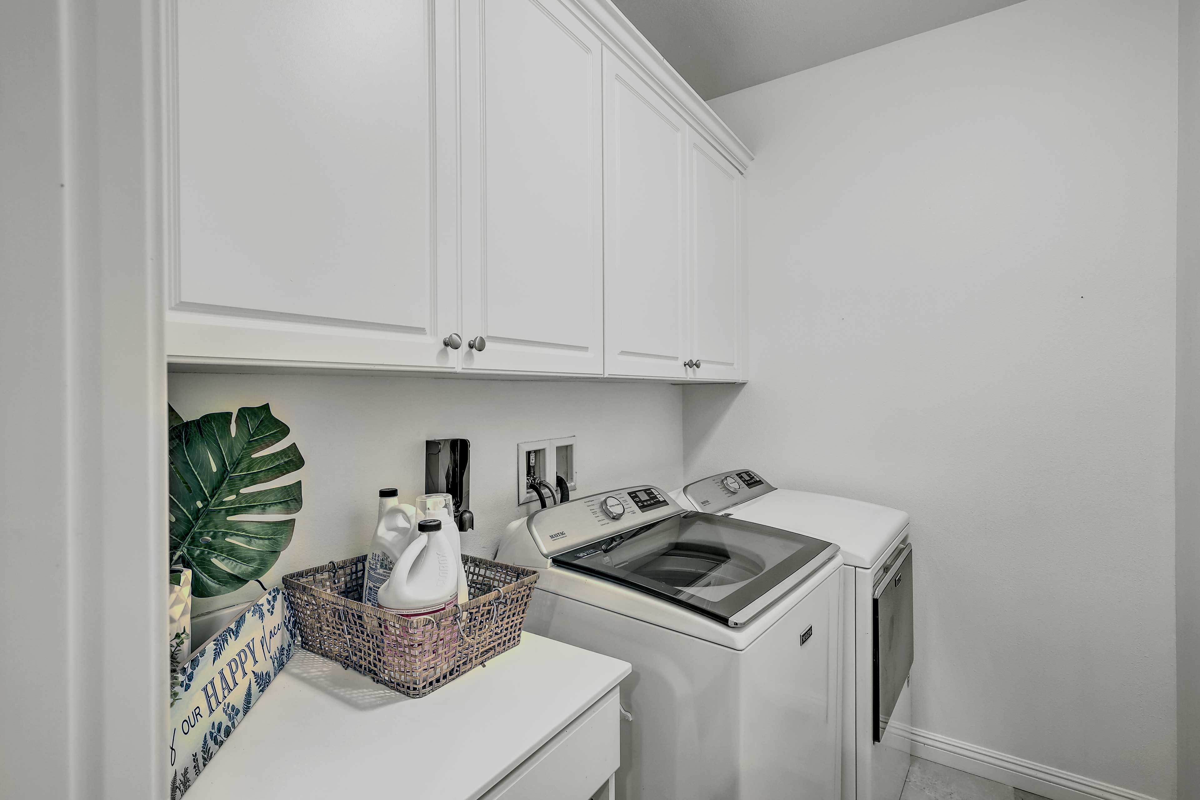 Laundry Area | Linens Provided