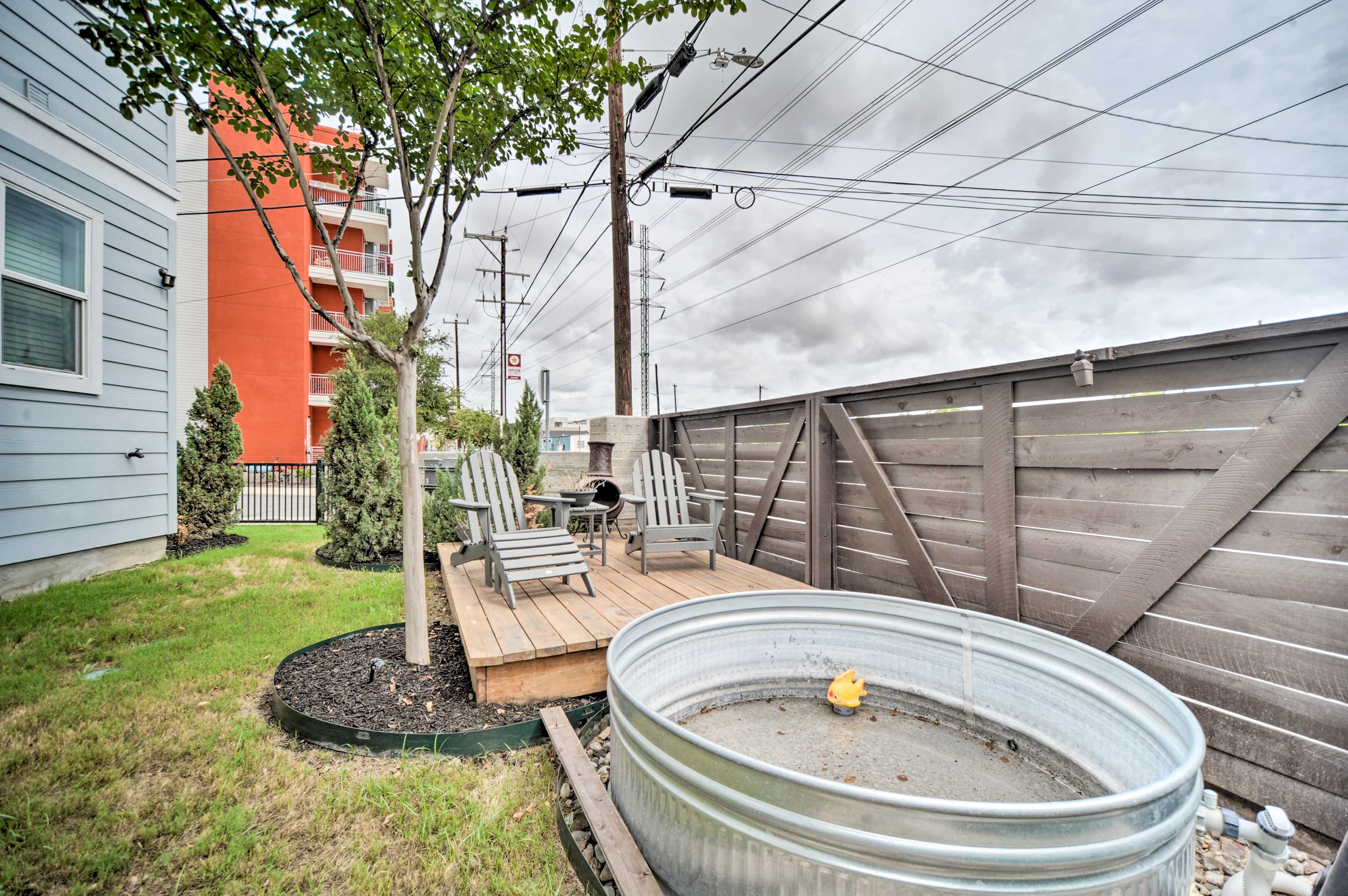 Backyard | Deck | Lounge Chairs