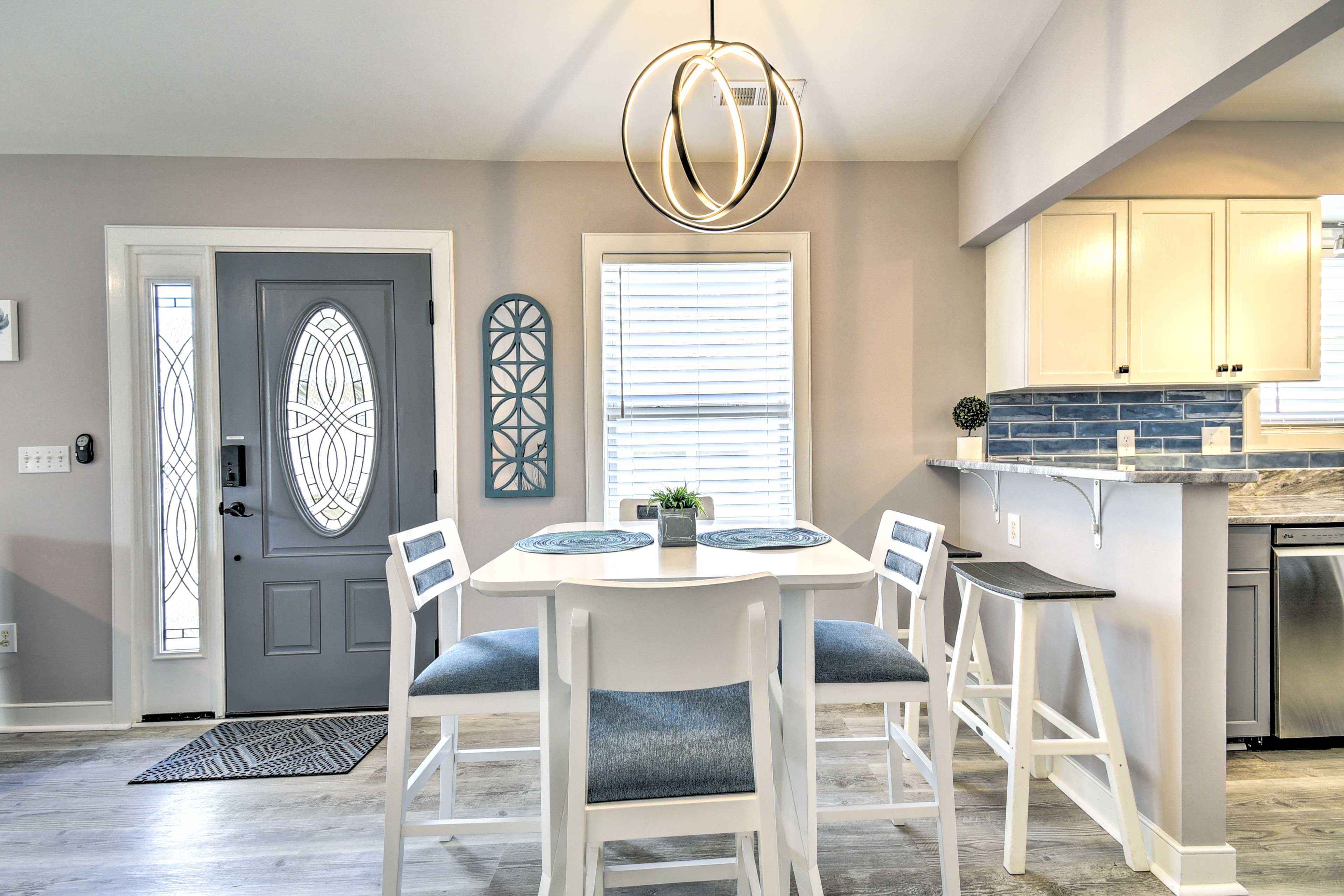 Dining Area | Dishware/Flatware