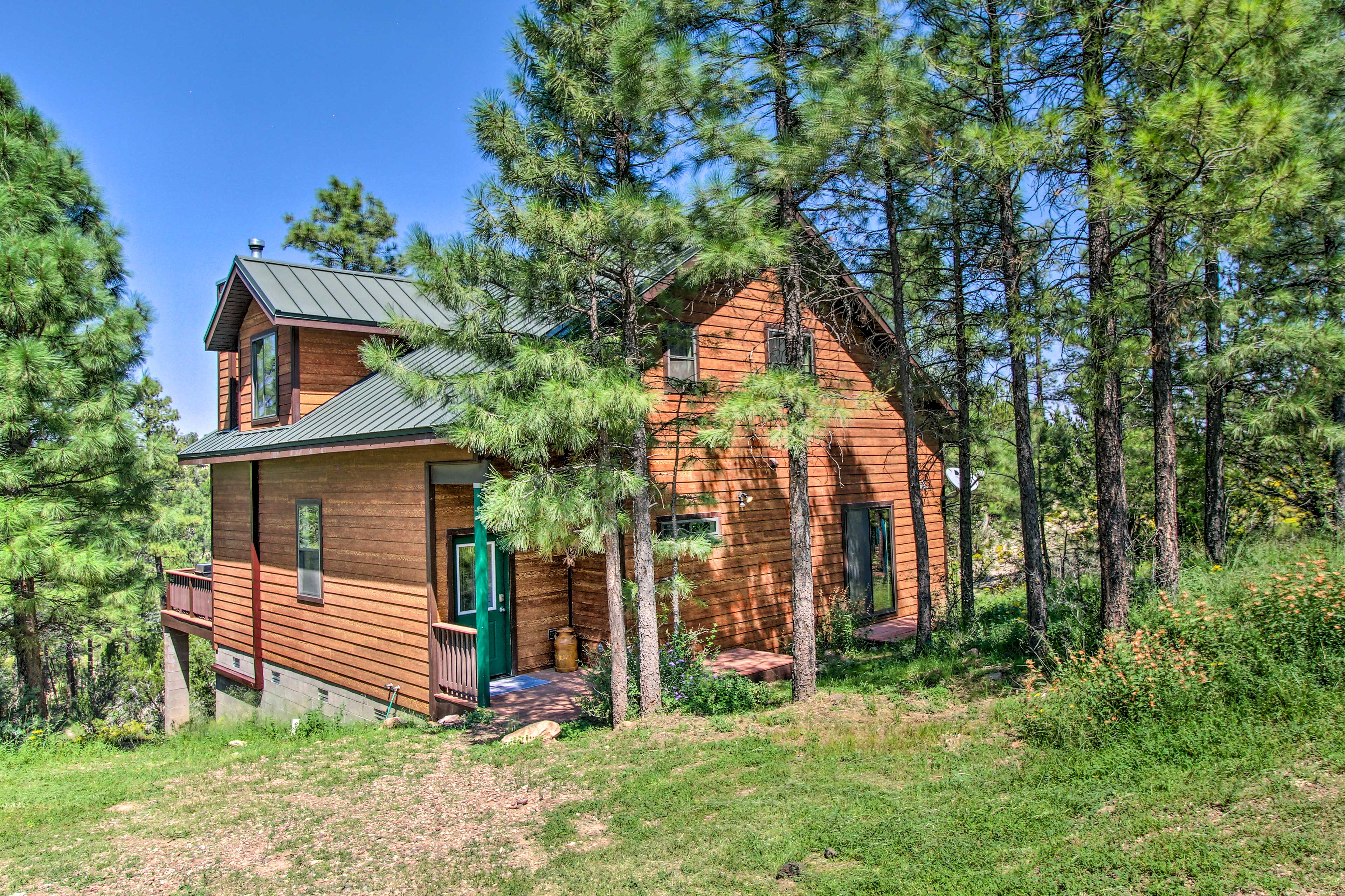 Cabin Exterior | Gravel Driveway Parking (5 Vehicles) | ATVs Allowed