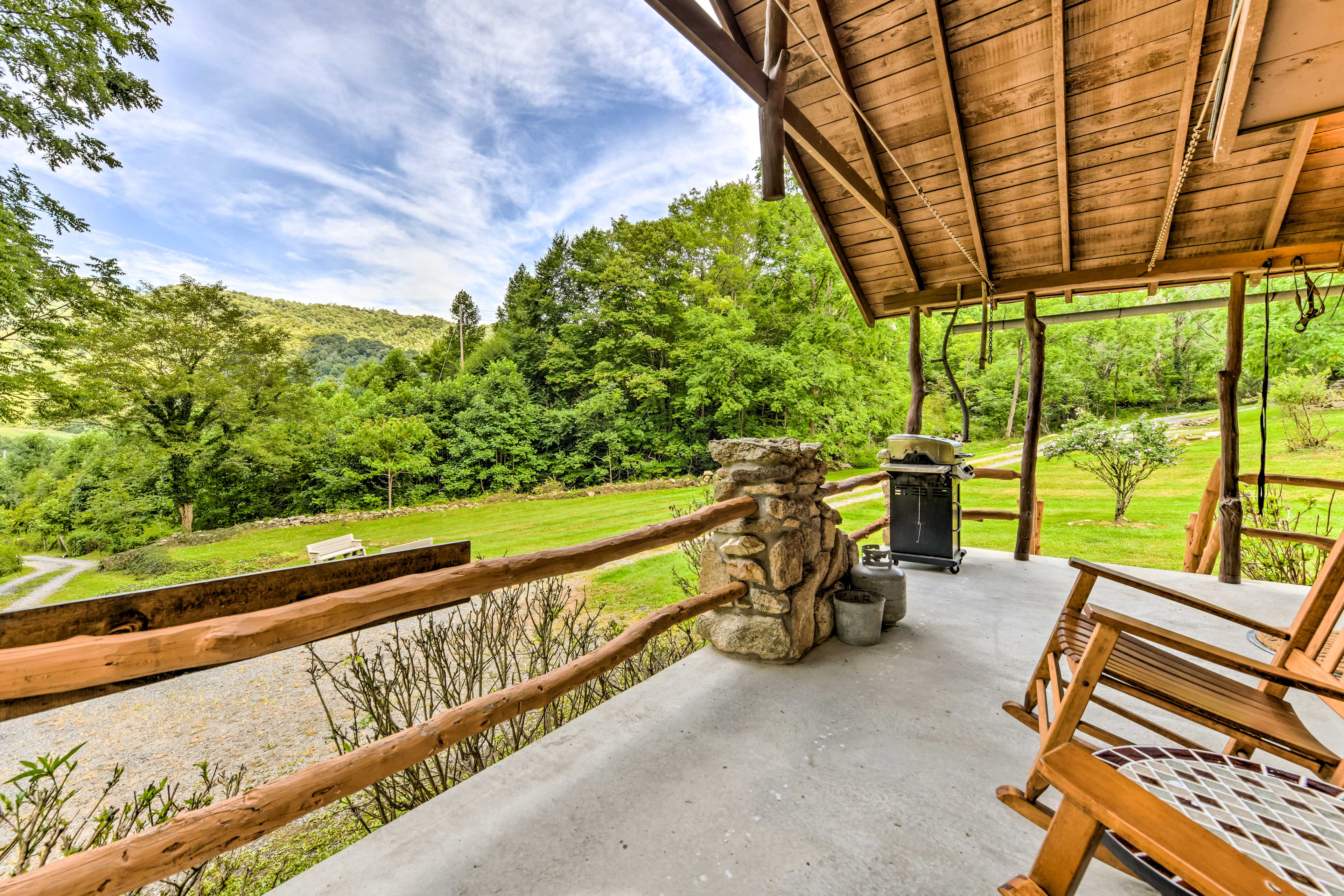 Front Porch | Fire Pit | Gas Grill | Rocking Chairs