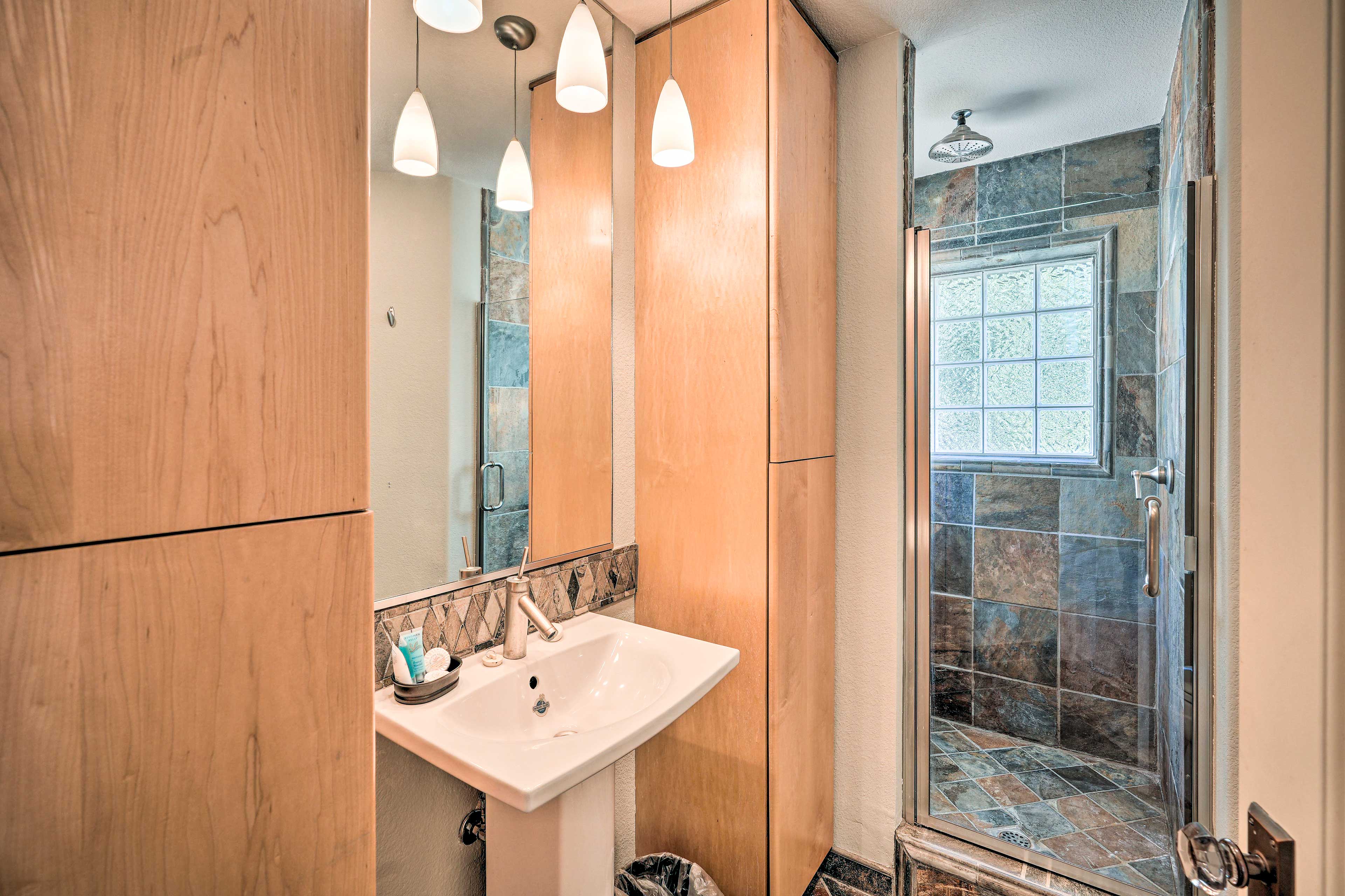 Full Bathroom | Walk-In Shower | Complimentary Toiletries | Hair Dryer