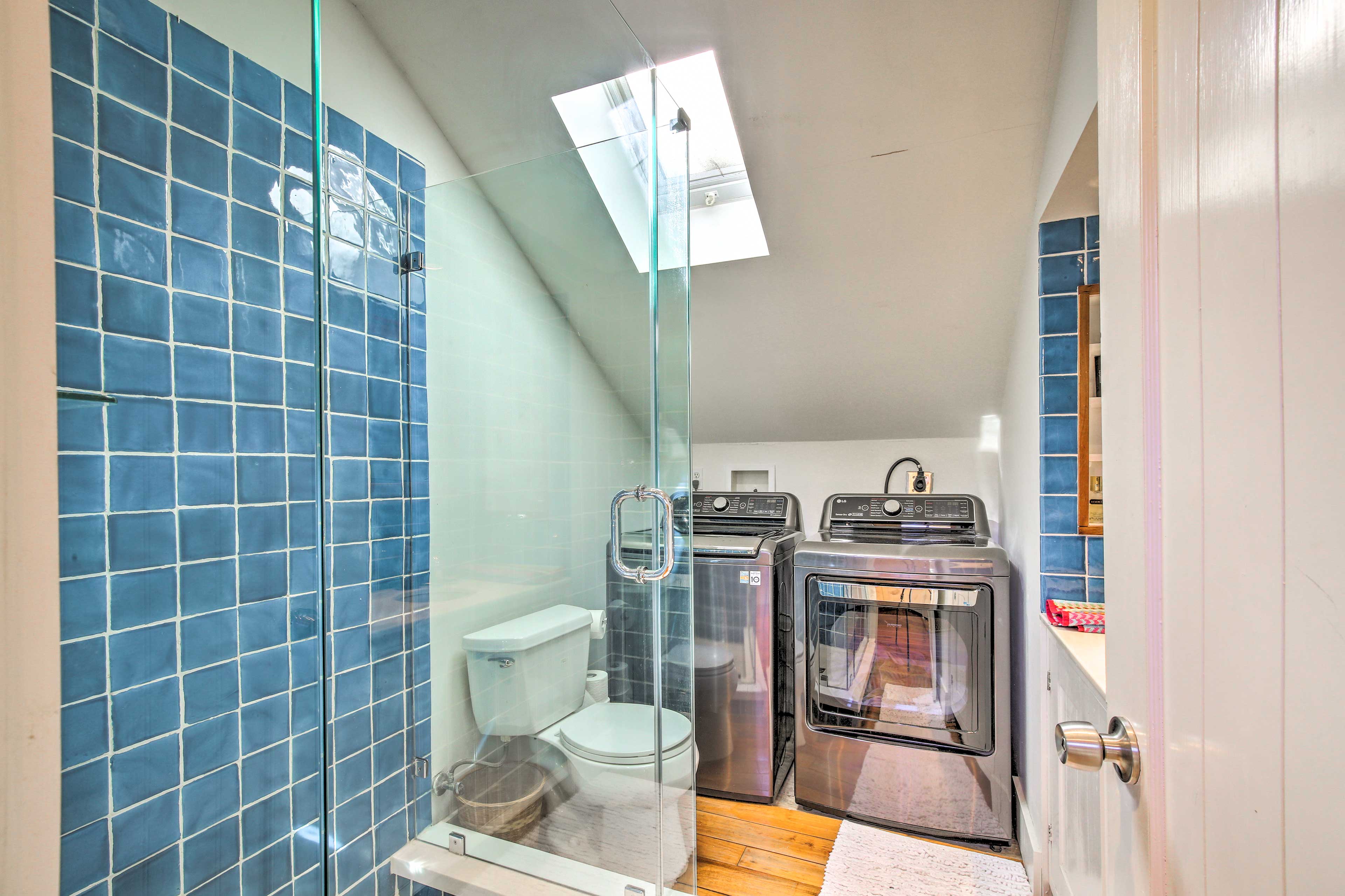 Bathroom/Laundry Room | Detergent Provided | Hair Dryers