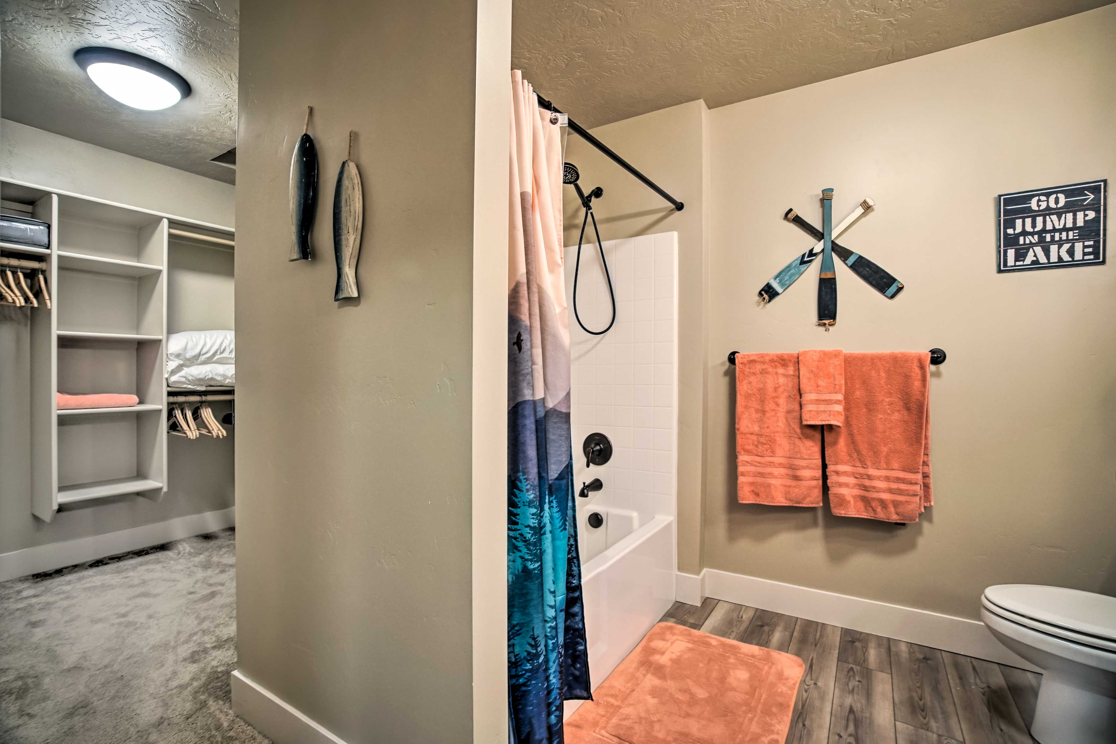 Walk-In Closet | Hangers | 3rd Floor