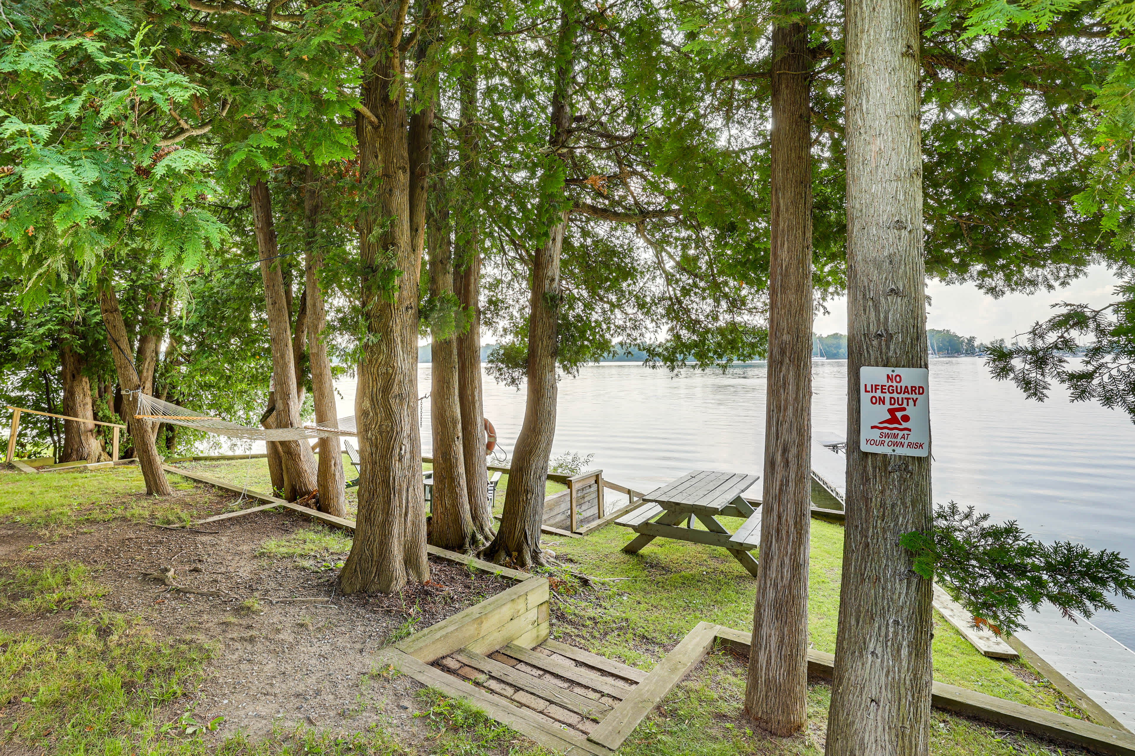 Waterfront Yard | Picnic Table