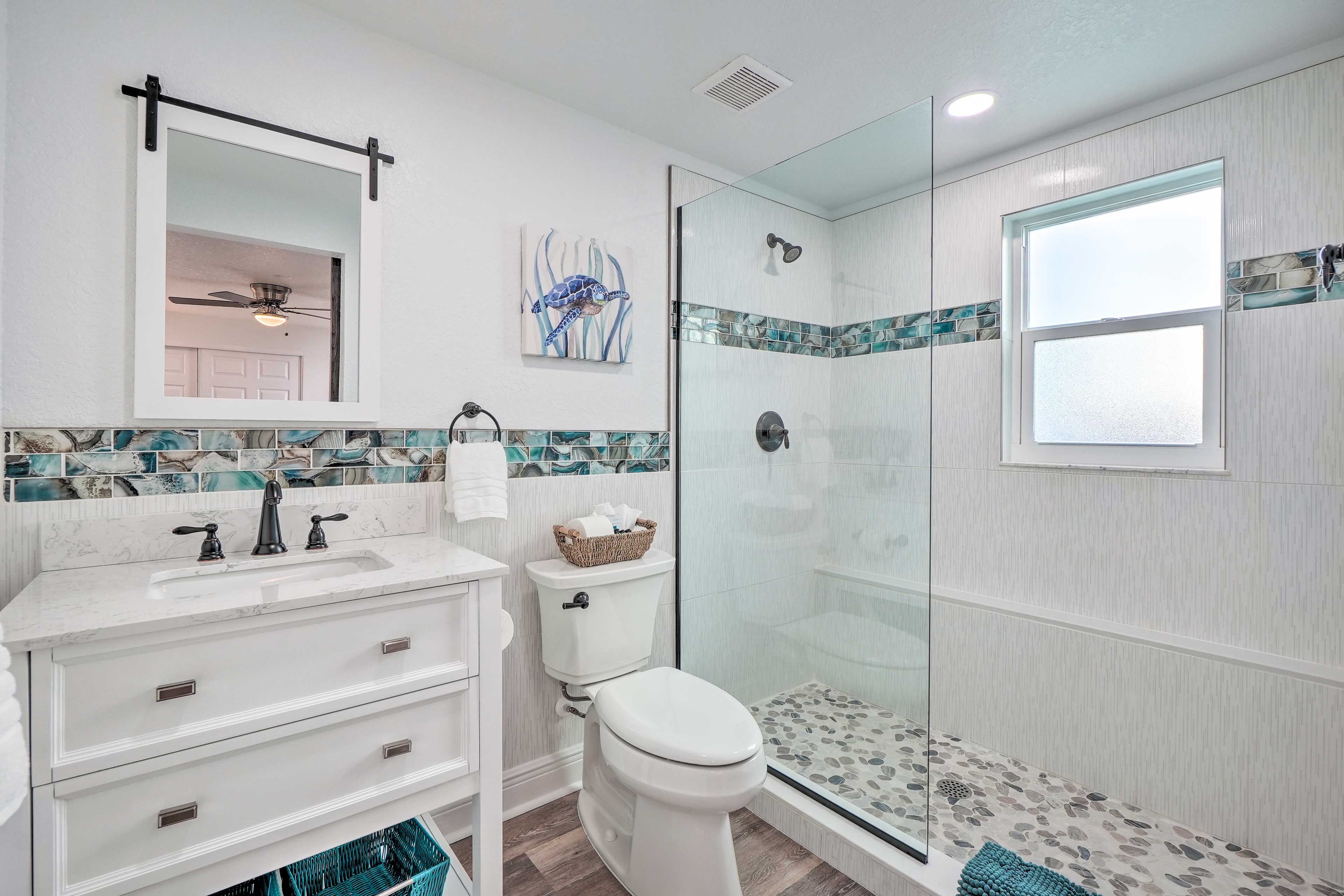 En-Suite Bathroom | Towels Provided