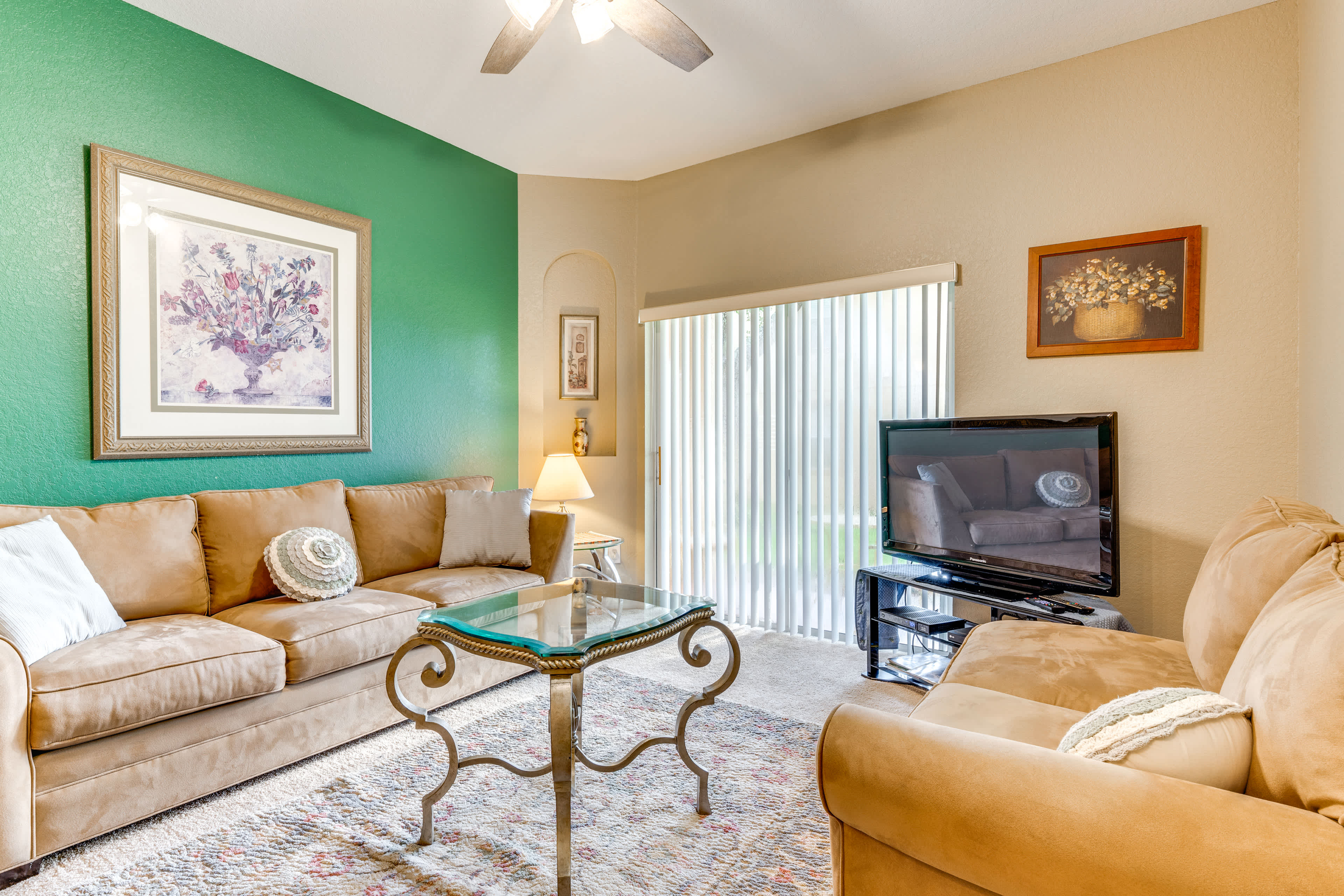 Living Room | Free WiFi | Central A/C & Heat | Washer & Dryer