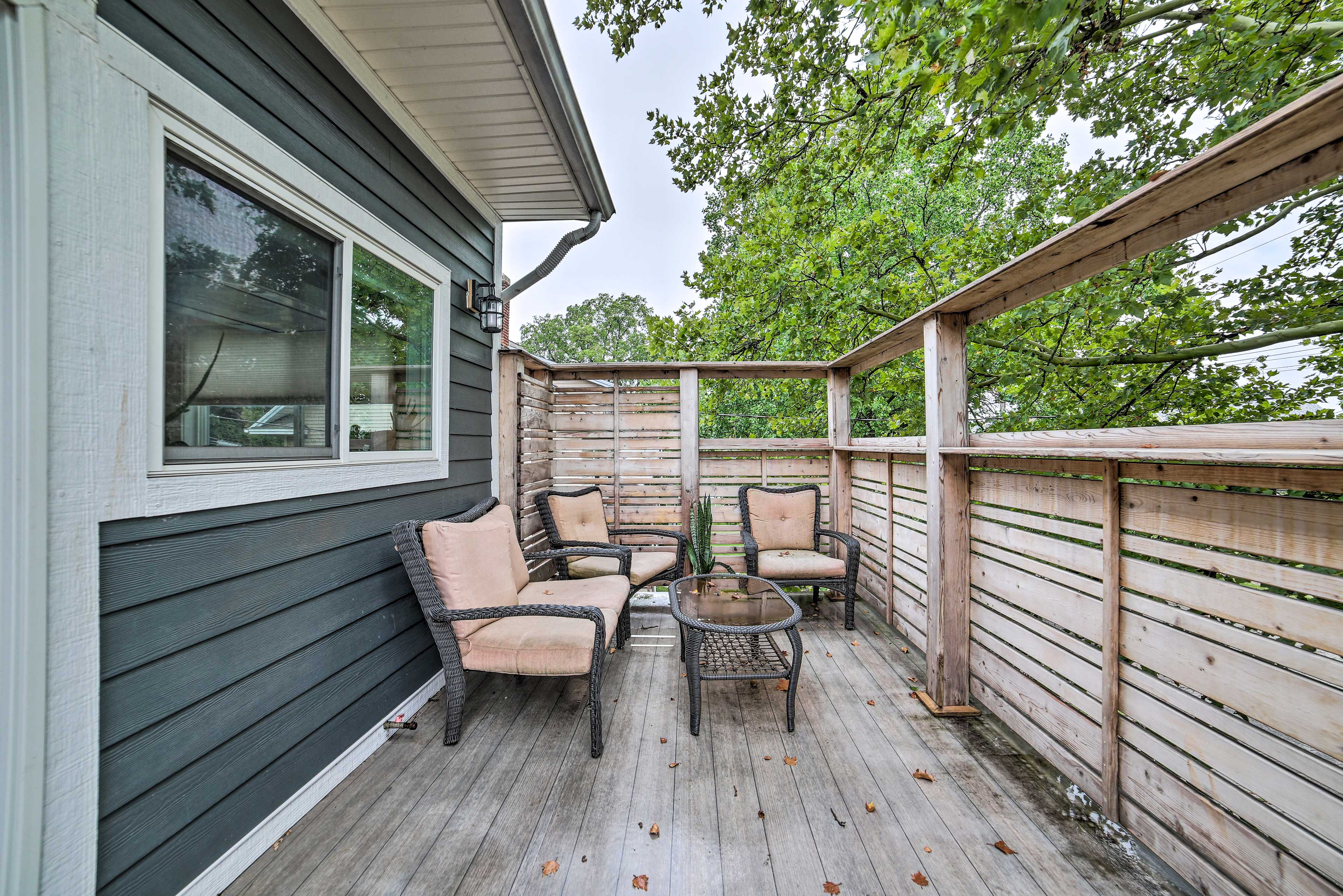 Deck | Outdoor Seating Area
