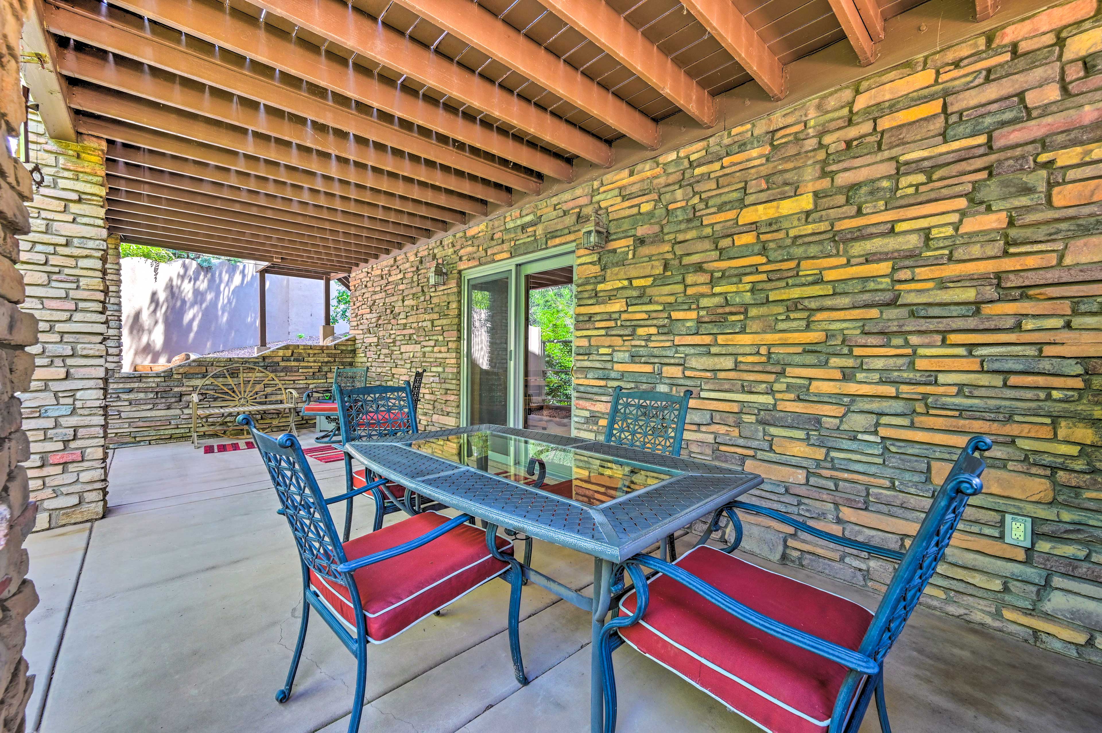 Dining Area | Covered Patio