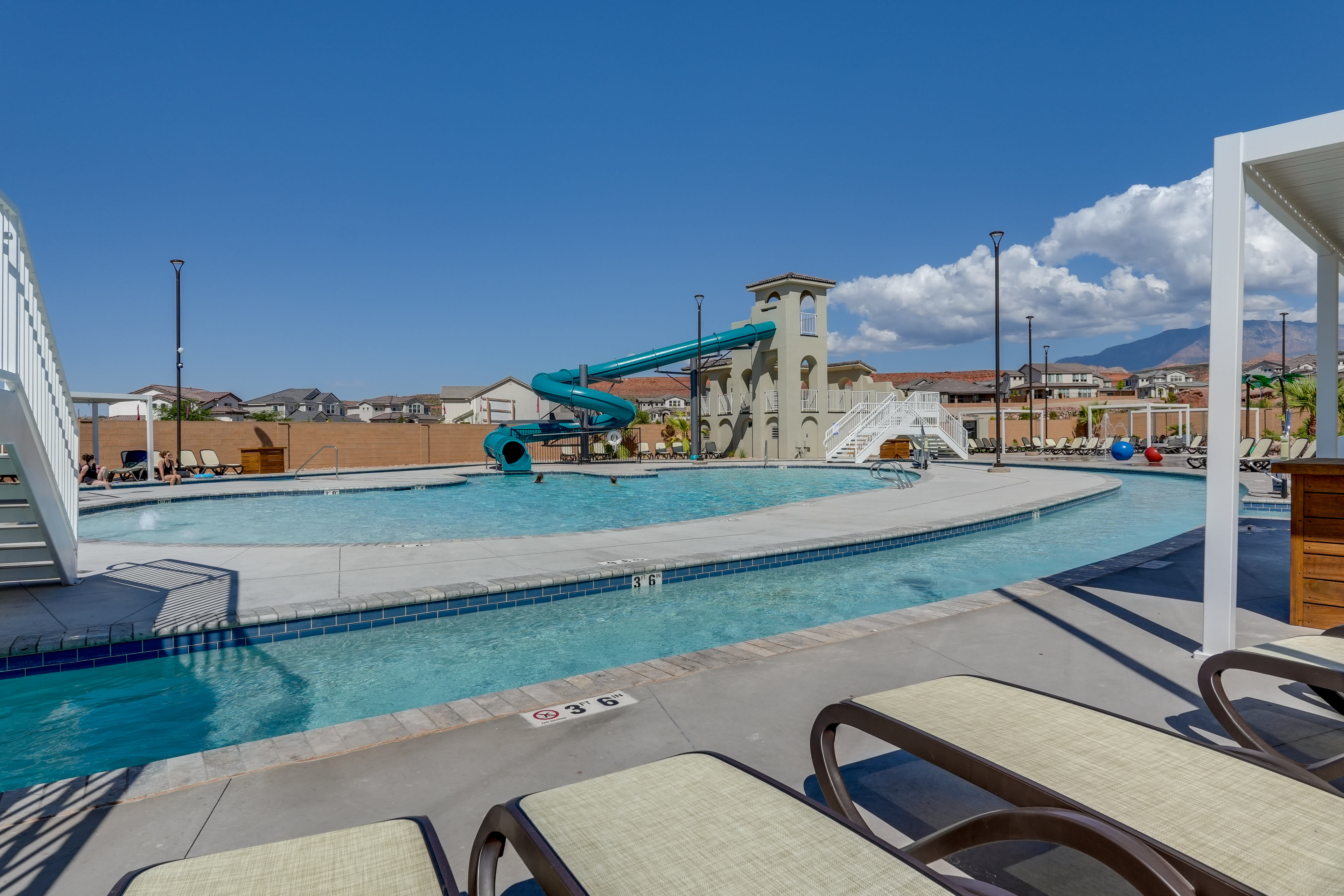 Community Amenities | Pool | Water Slide | Lazy River | Loungers