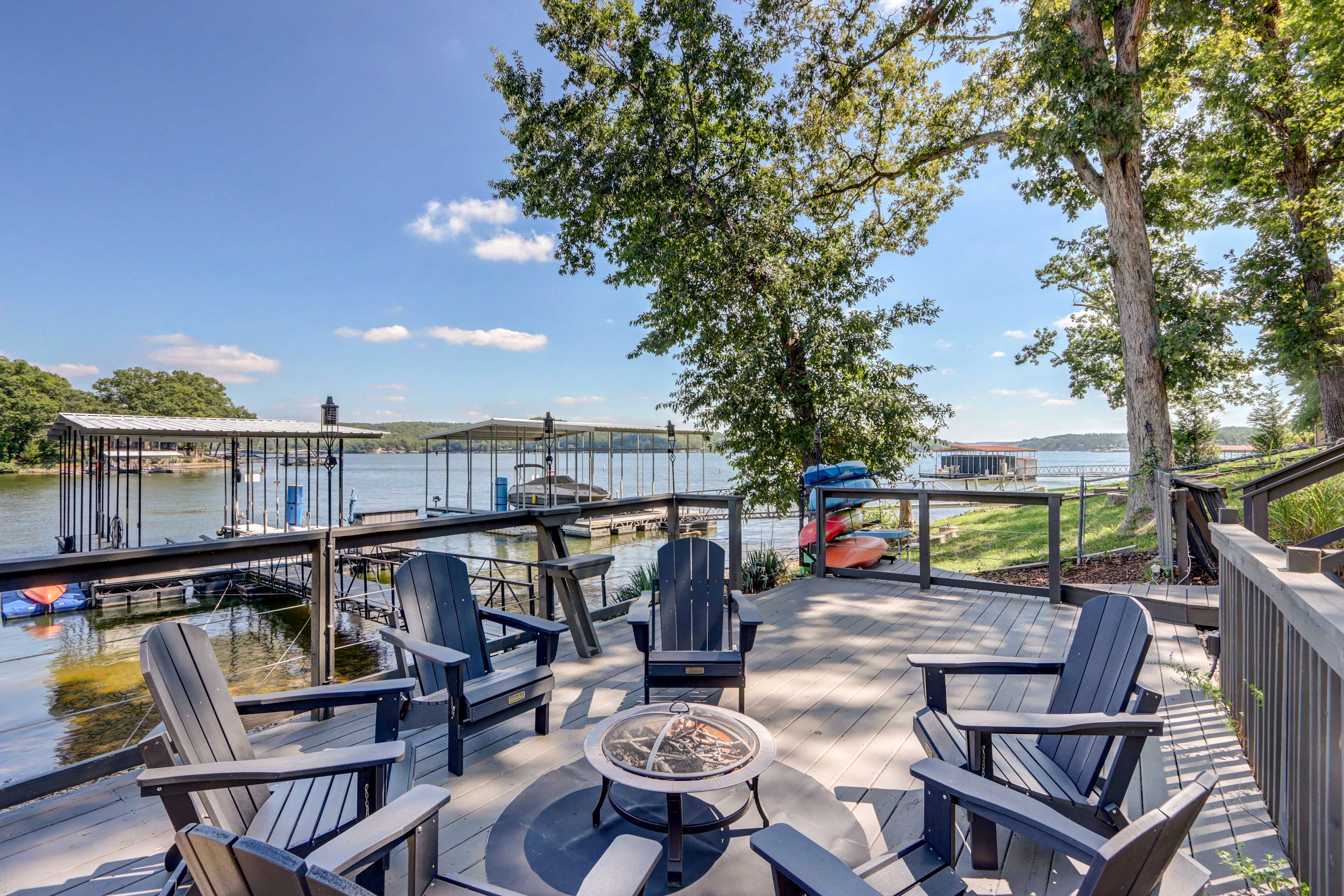 Lakefront Retreat w/ Private Dock & Kayaks!