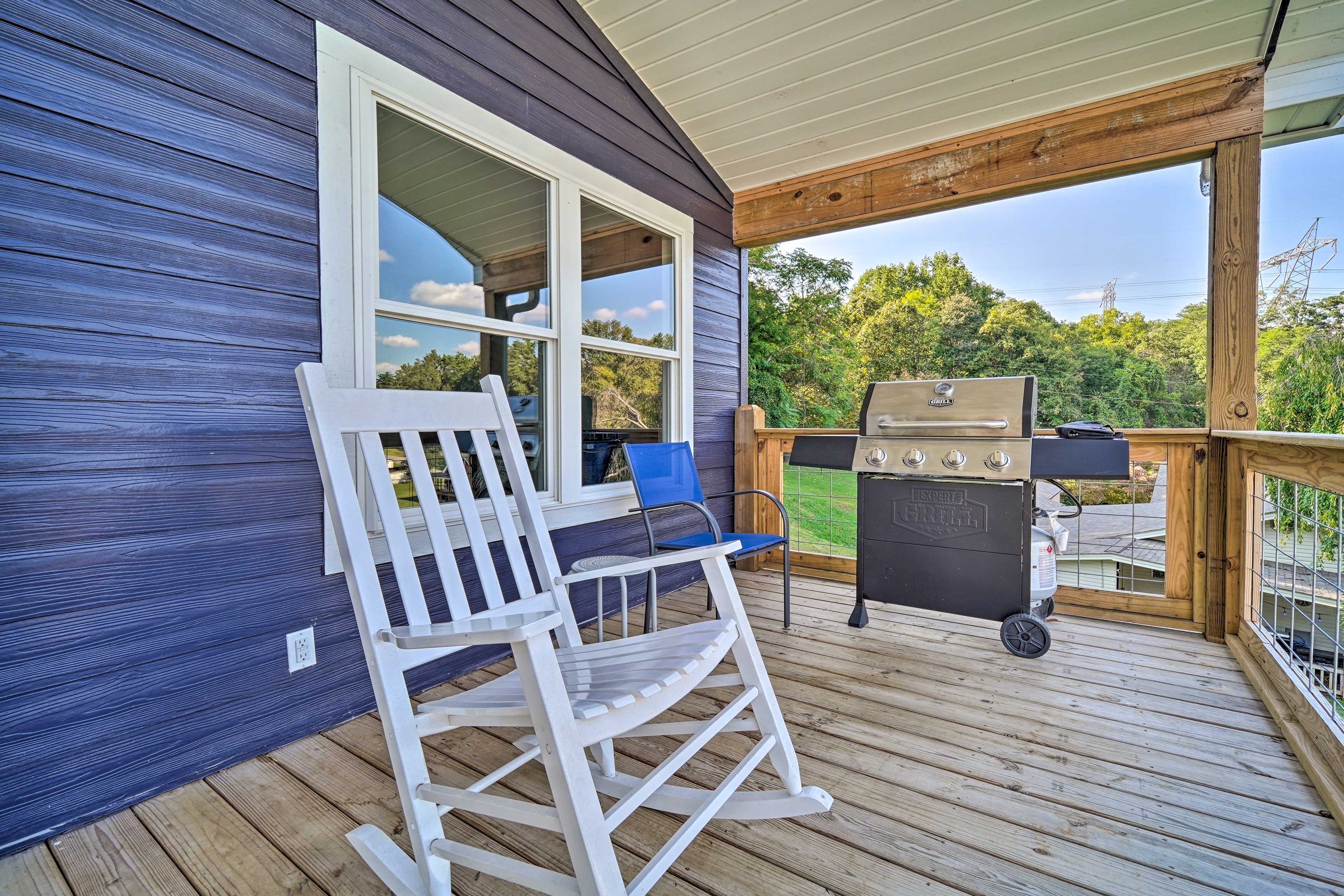 Covered Deck | Gas Grill | Views of Cherokee Reservoir