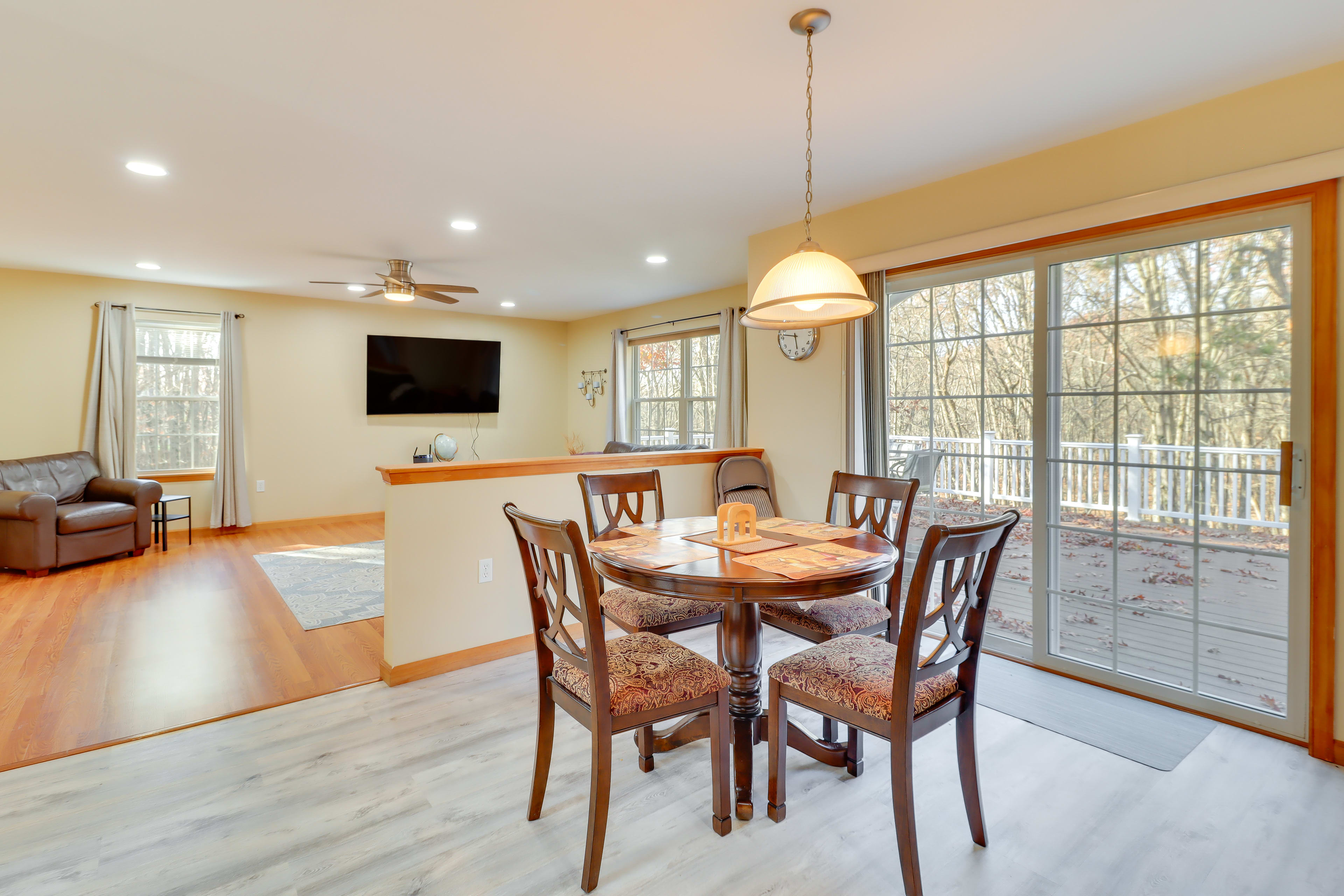 Dining Area | 1st Floor