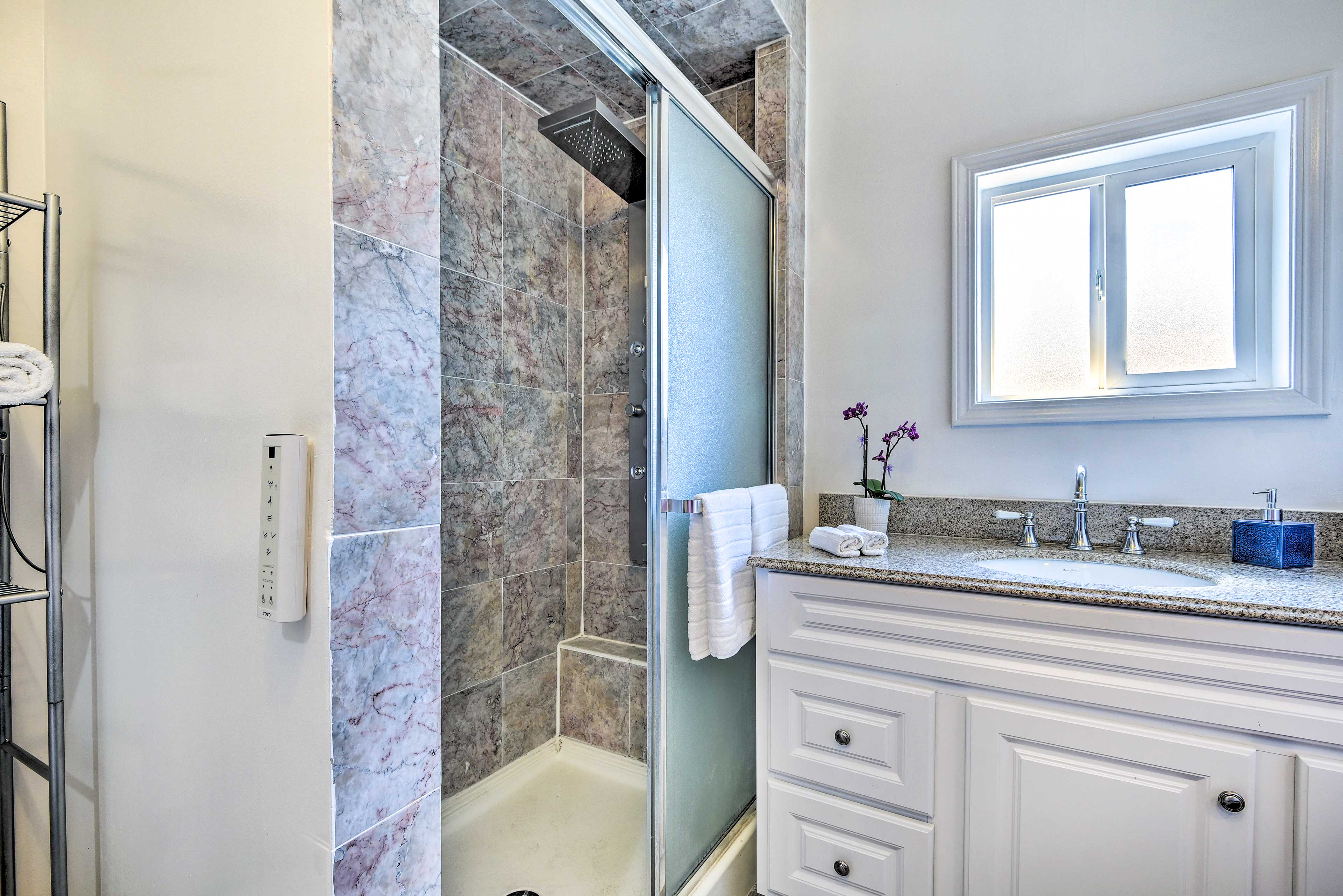 En-Suite Bathroom | Complimentary Toiletries | Towels Provided