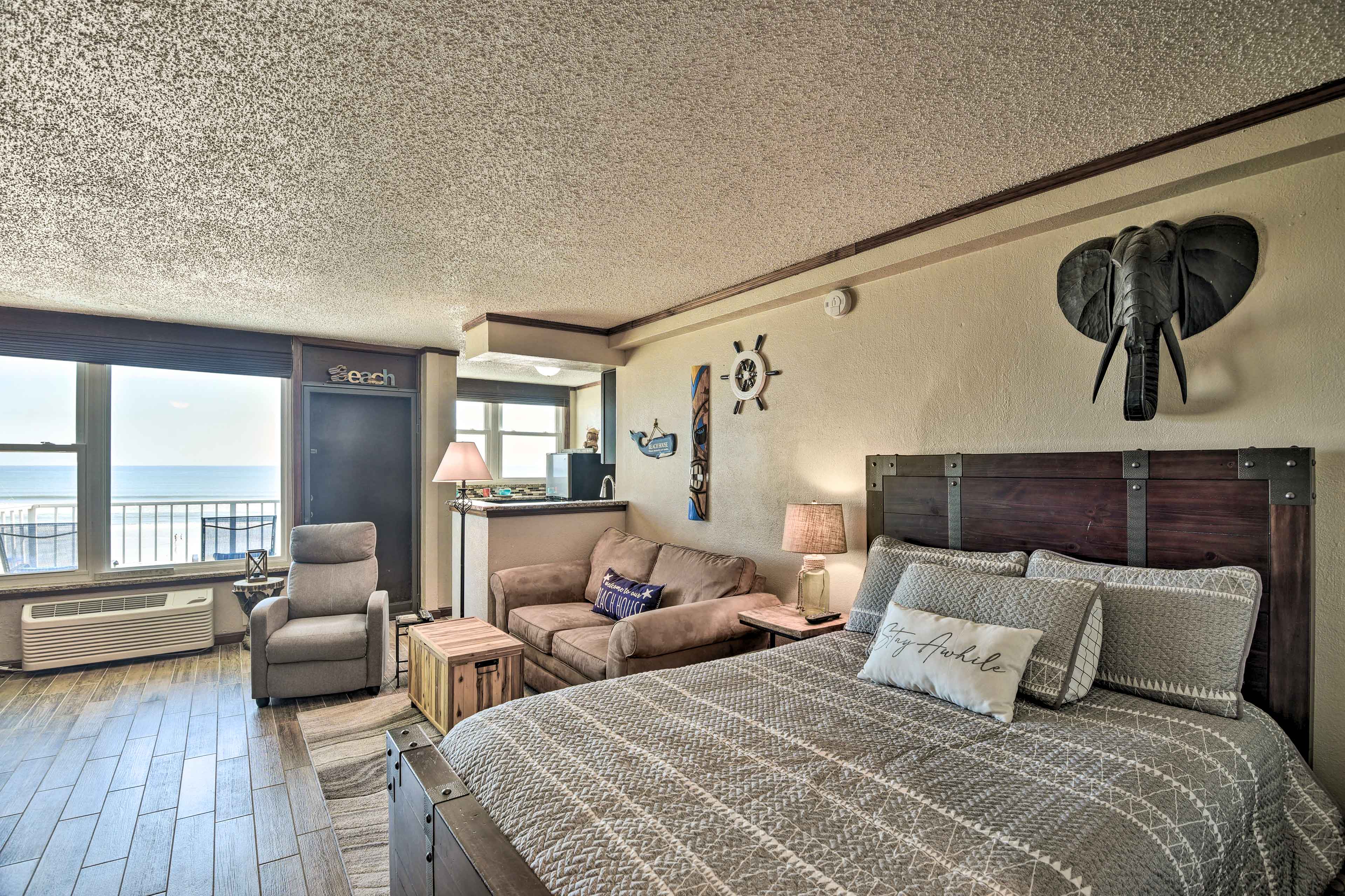 Daytona Beach Vacation Rental | Studio | 1BA | 441 Sq Ft | Step-Free Access